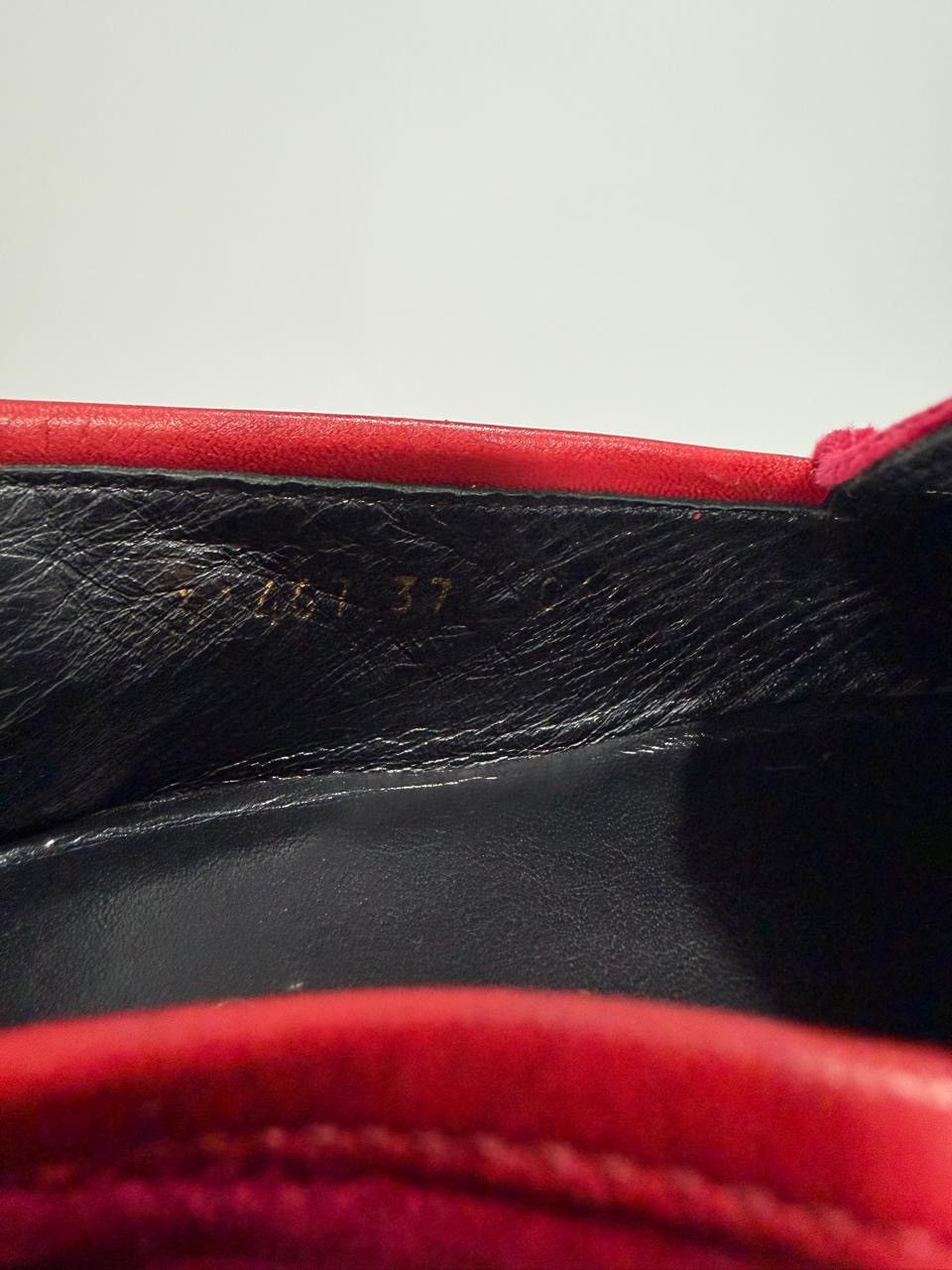 Gucci Gucci Red Velvet Jordaan Horsebit Loafers Size 37 Size US 7 / IT 37 - 9 Thumbnail