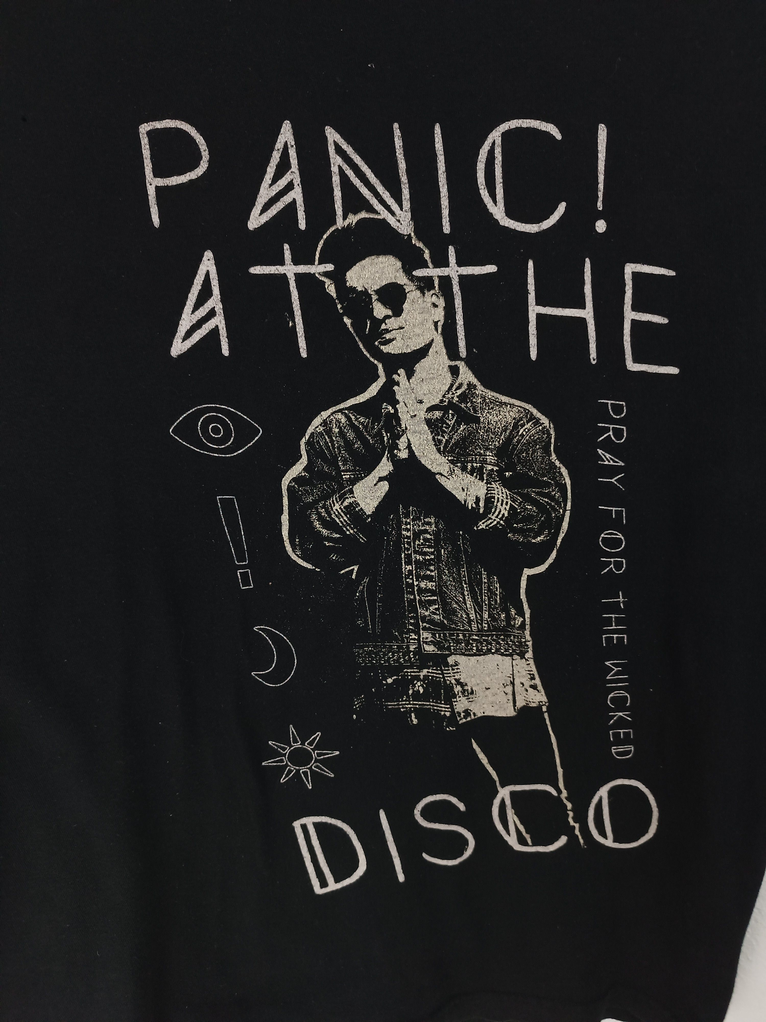 Band Tees VINTAGE 2019 PANIC AT THE DISCO TOUR TEE emo mcr afi Size US M / EU 48-50 / 2 - 11 Thumbnail