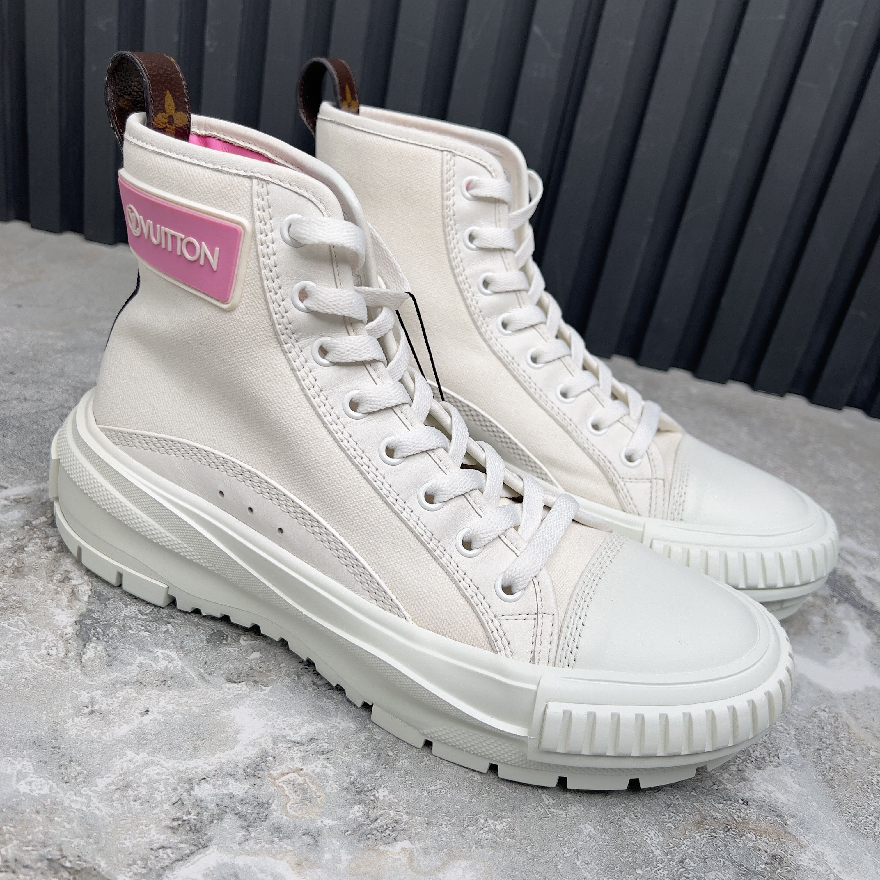 Louis Vuitton Louis Vuitton Squad Chunky Sneaker Boot Converse Monogram Size US 9 / IT 39 - 3 Thumbnail