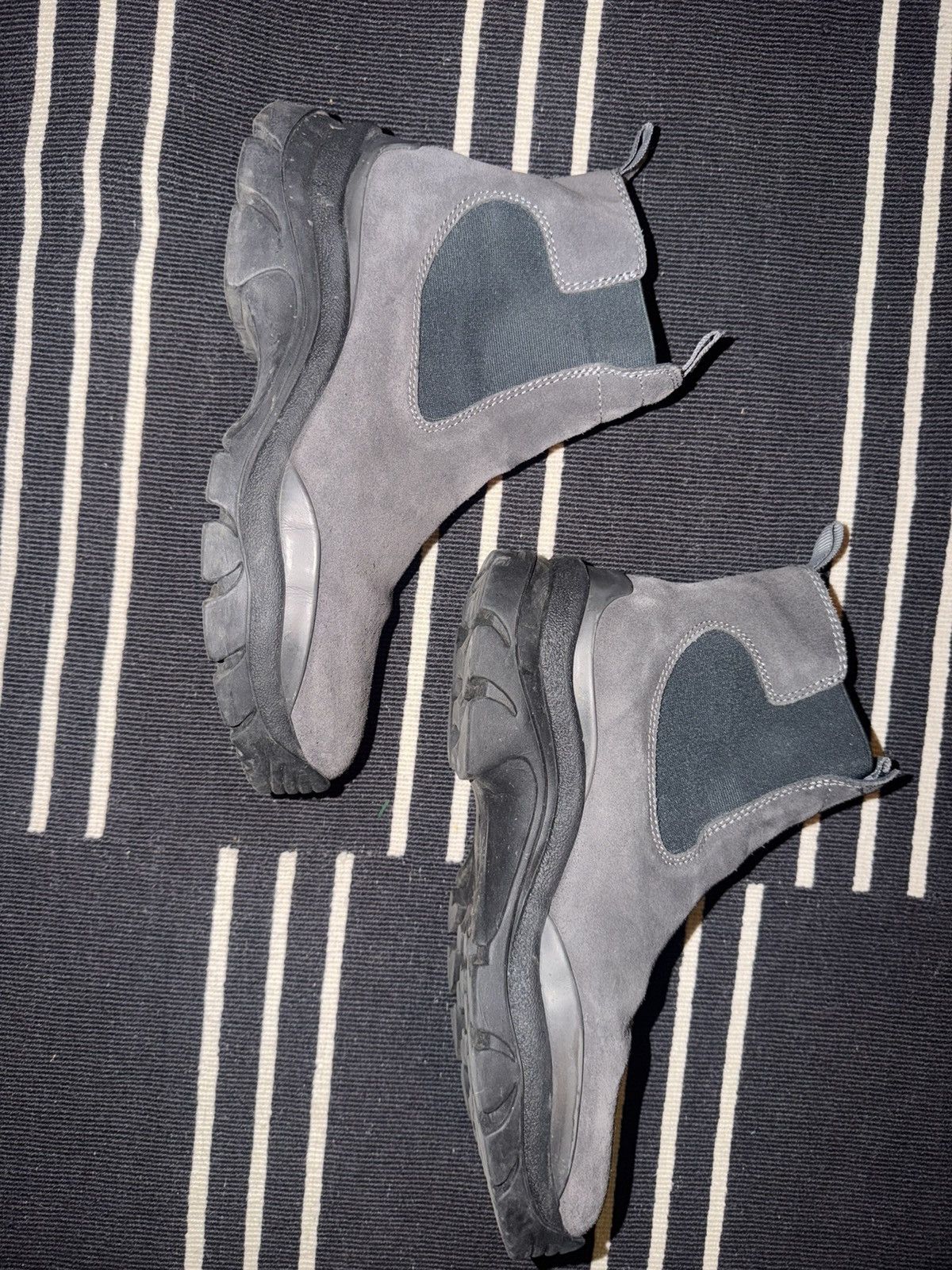 John Elliott John Elliott Suede Shark Caldera Chelsea Boot - Lug Sole Size US 10 / EU 43 - 4 Thumbnail