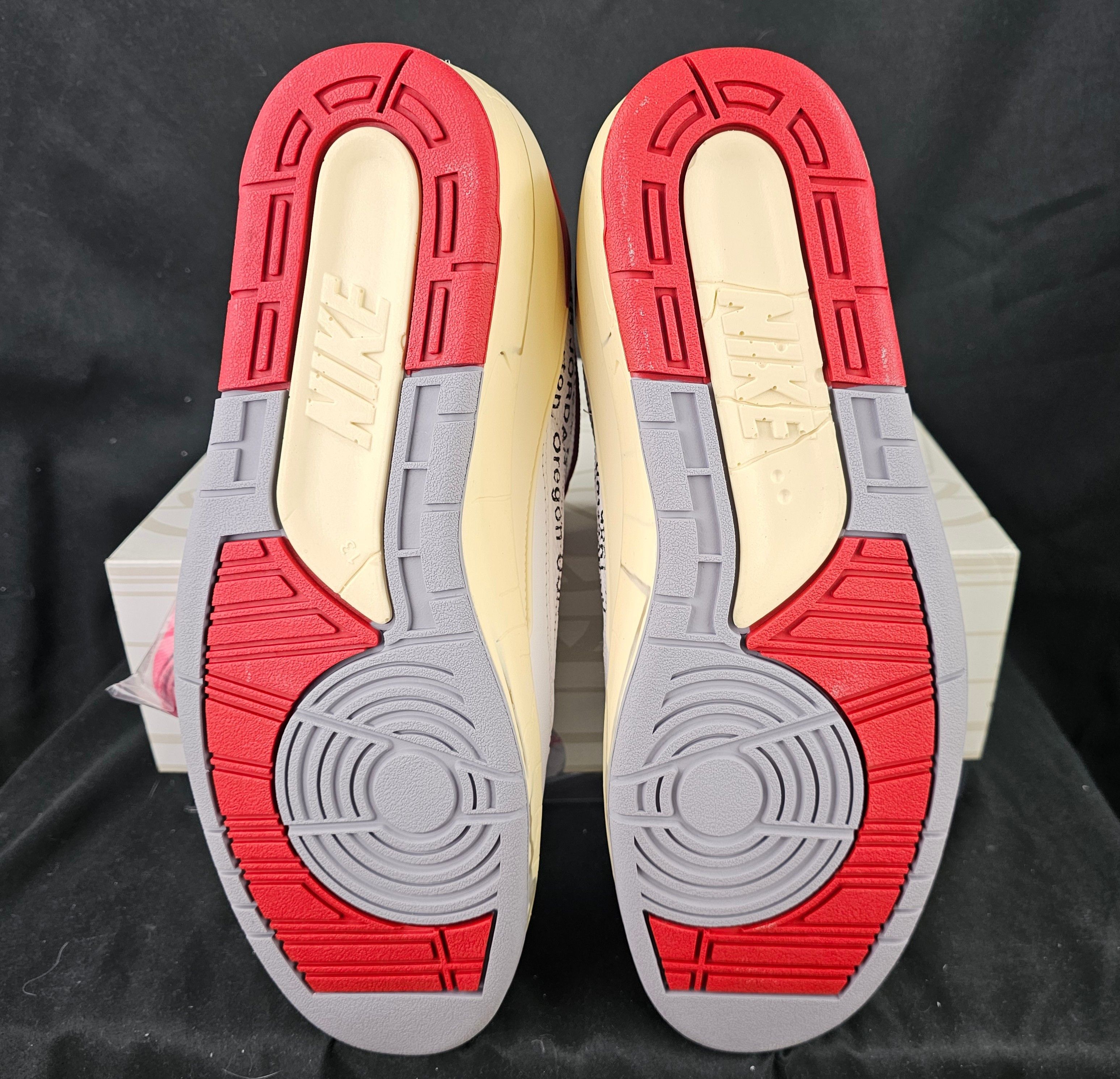 Jordan Brand Nike Air Jordan 2 Retro Low SP Off-White Varsity Red Chicago Size US 13 / EU 46 - 7 Thumbnail