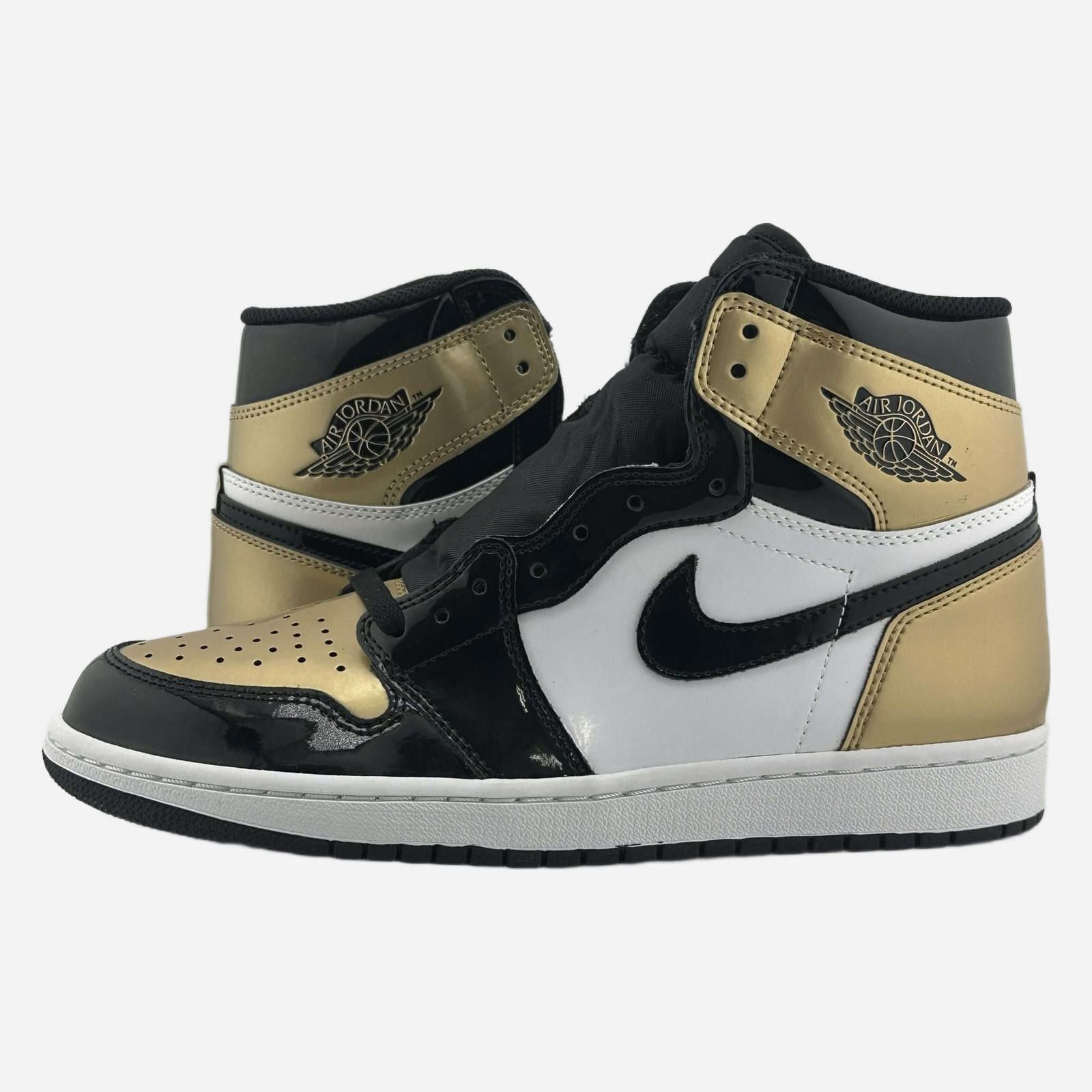 Nike Air Jordan 1 Retro High Black Metallic Gold US9 New with Box Size US 9 / EU 42 - 1 Thumbnail