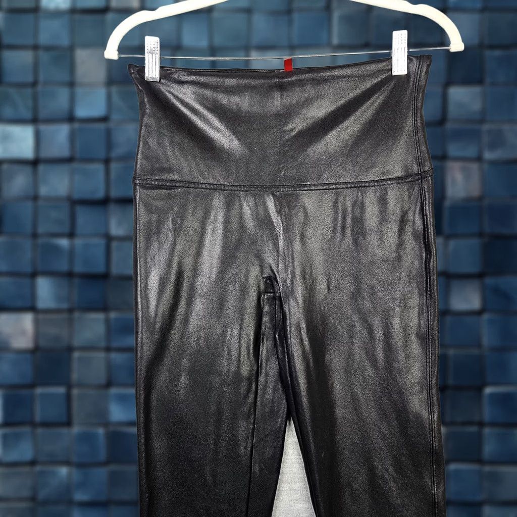 Spanx Spanx Women's Black Faux Leather Casual Skinny Legging Size XL Size 40" / US 18 - 1 Thumbnail