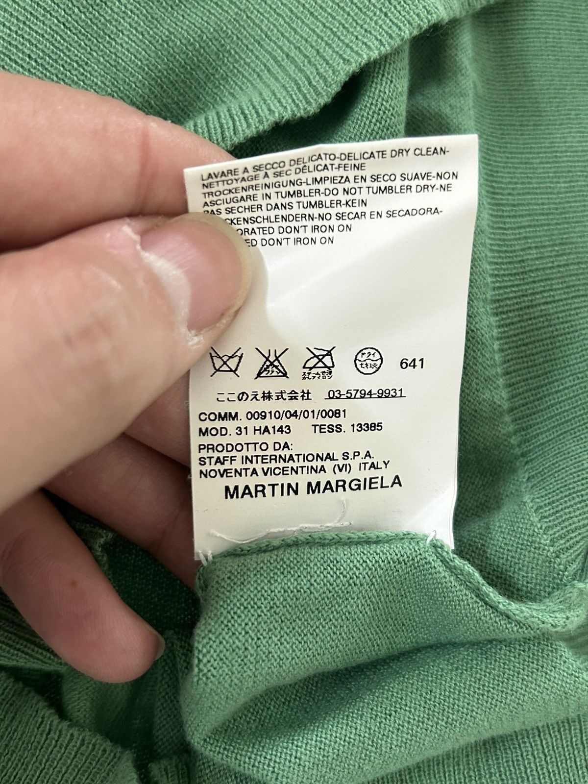 Maison Margiela SS08 Flat V-Neck Button Uo Size US S / EU 44-46 / 1 - 7 Thumbnail