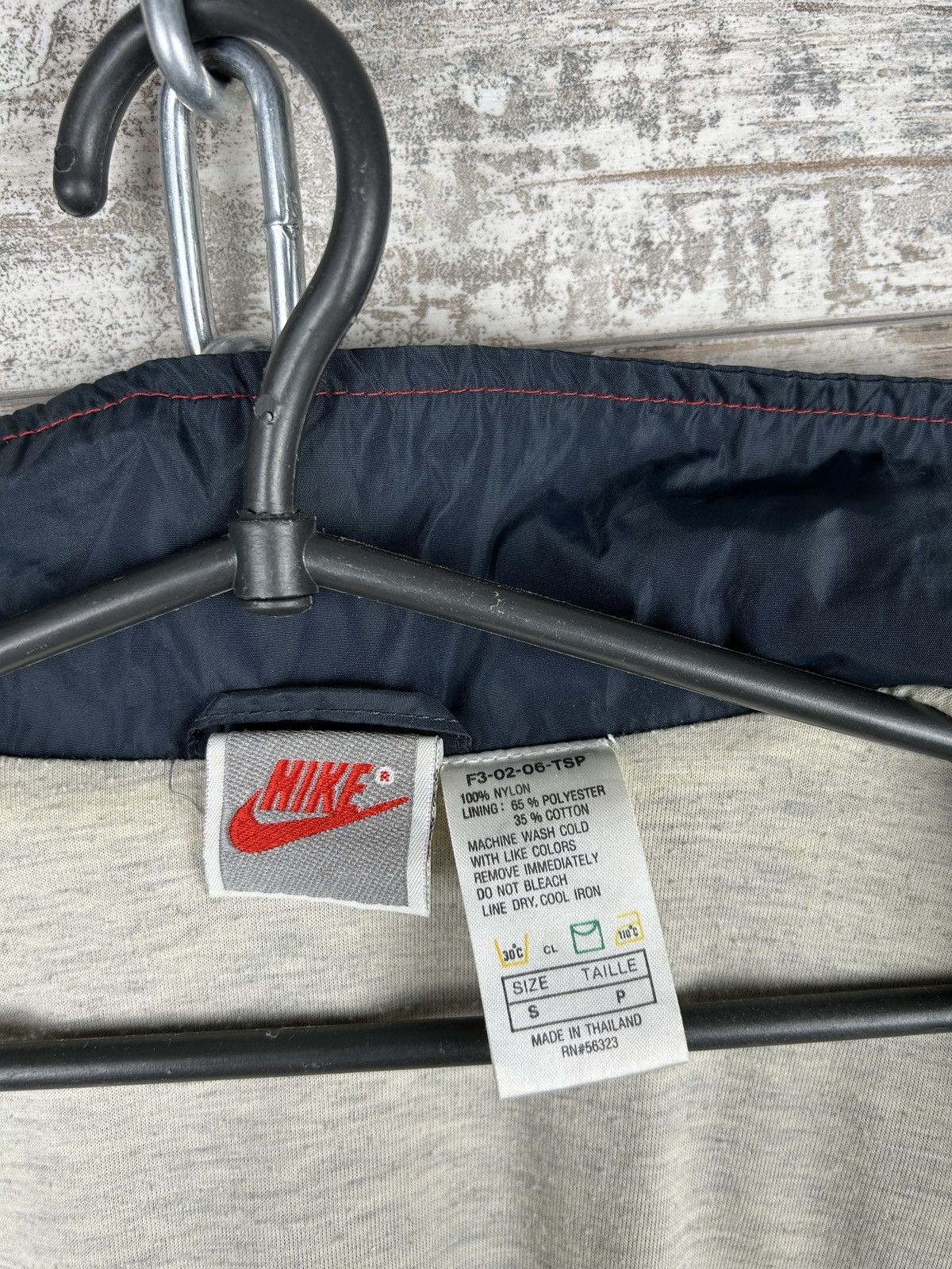 Nike Mens Vintage Nike Track Jacket nylon big logo y2k rare 90s Size US S / EU 44-46 / 1 - 22 Thumbnail