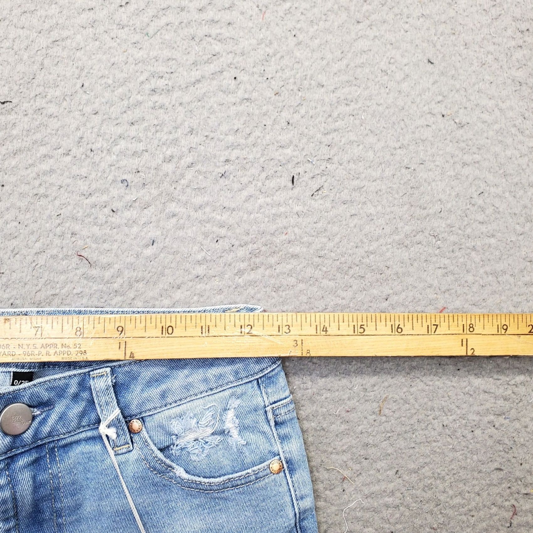 Vintage 1822 Denim Womens Size 0 Bermuda Shorts Blue Distressed Raw Hem High Rise Stretch 6.5 Inseam 12.5" Waist 25" NWT Summer Casual Size 25" / US 0 / IT 36 - 5 Thumbnail