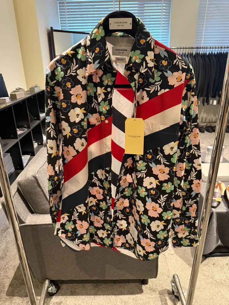 Thom Browne Thom Browne size3 Full flower design shirt Size US L / EU 52-54 / 3 - 1 Thumbnail