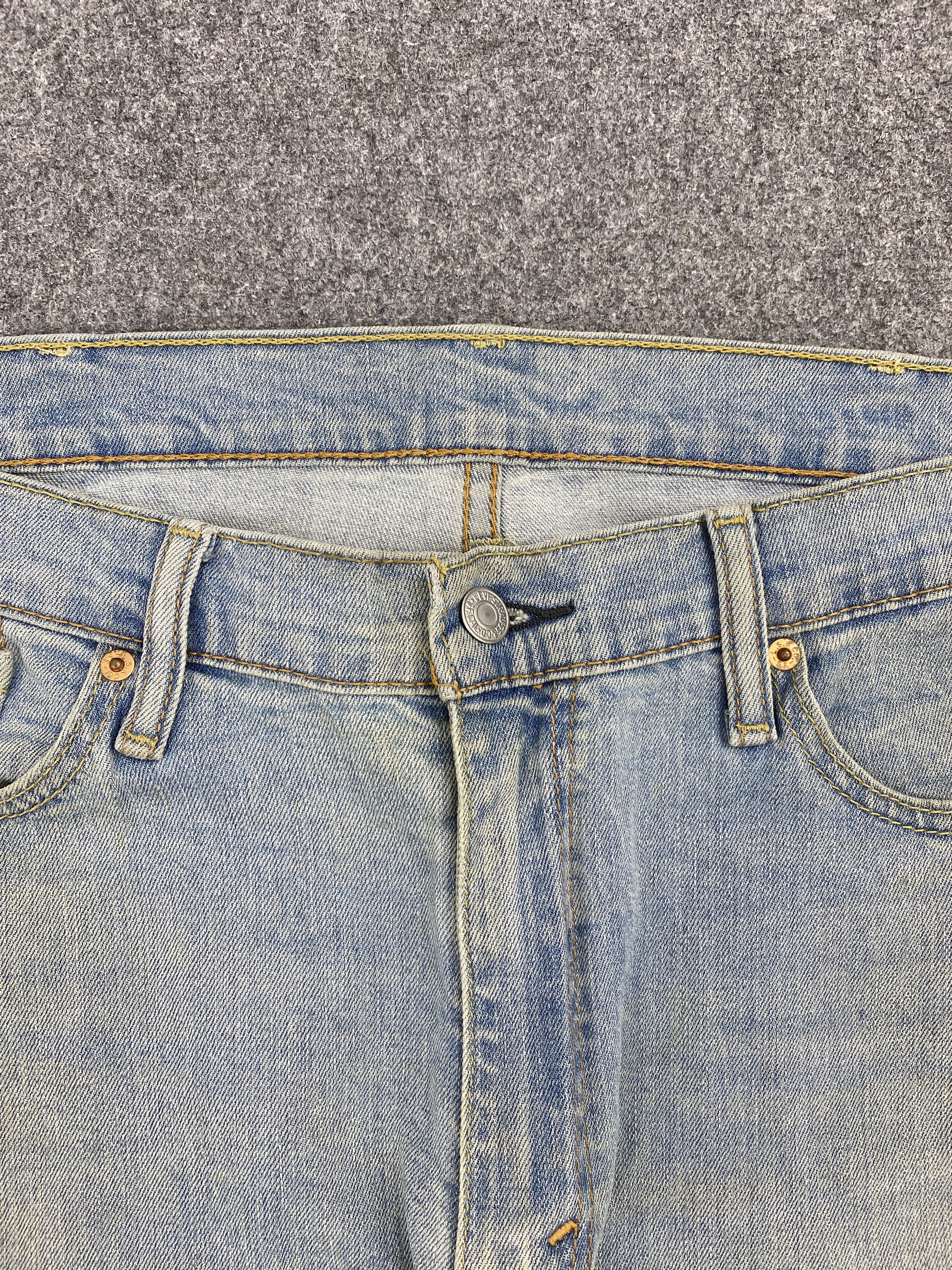 Levi's × Vintage Faded Blue Vintage Levis 514 Jeans Size US 37 - 7 Thumbnail