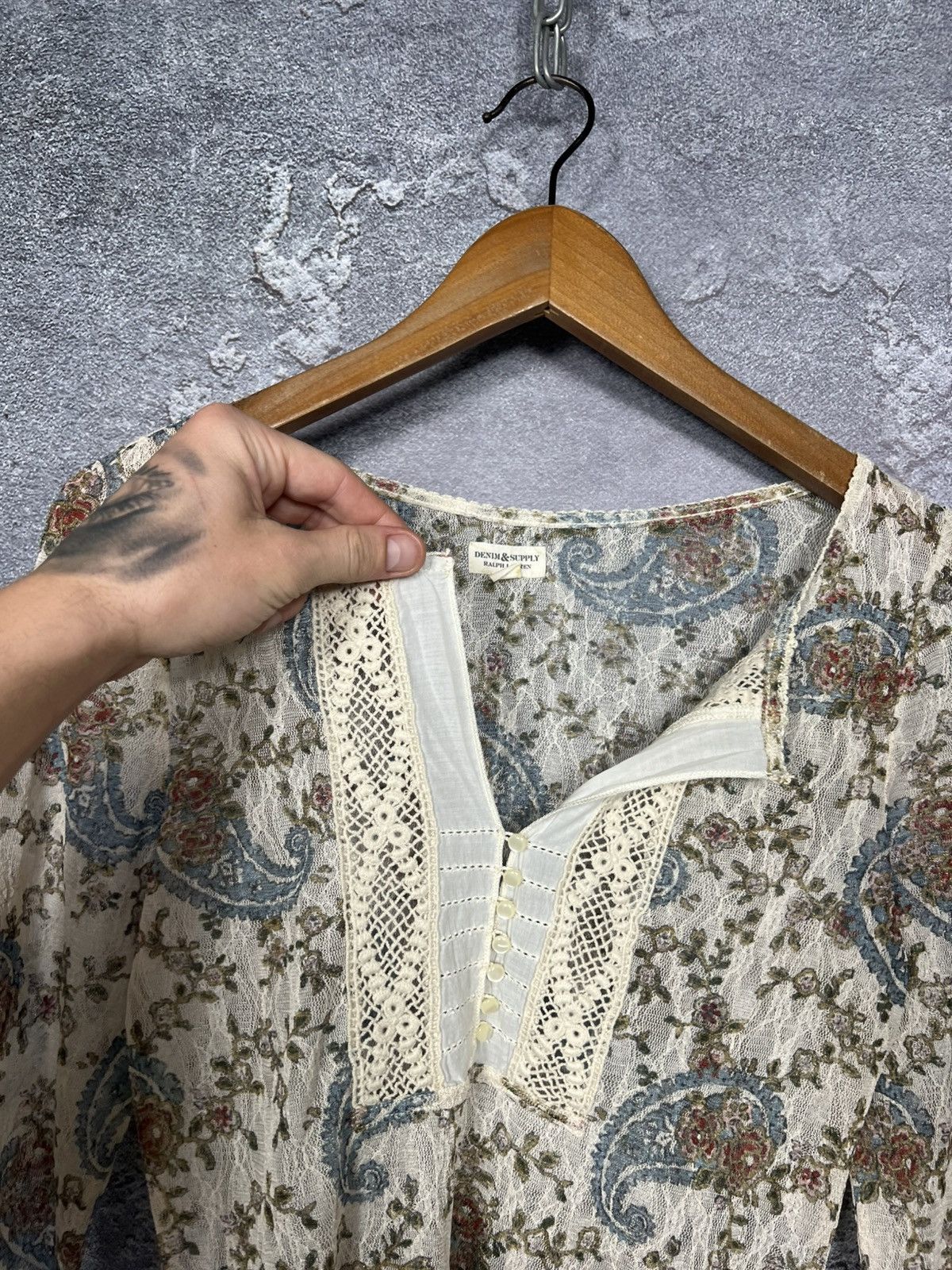 Denim & Supply Ralph Lauren Denim & Supply Paisley And Floral Lace Henley Top Size Small Size M / US 6-8 / IT 42-44 - 4 Thumbnail