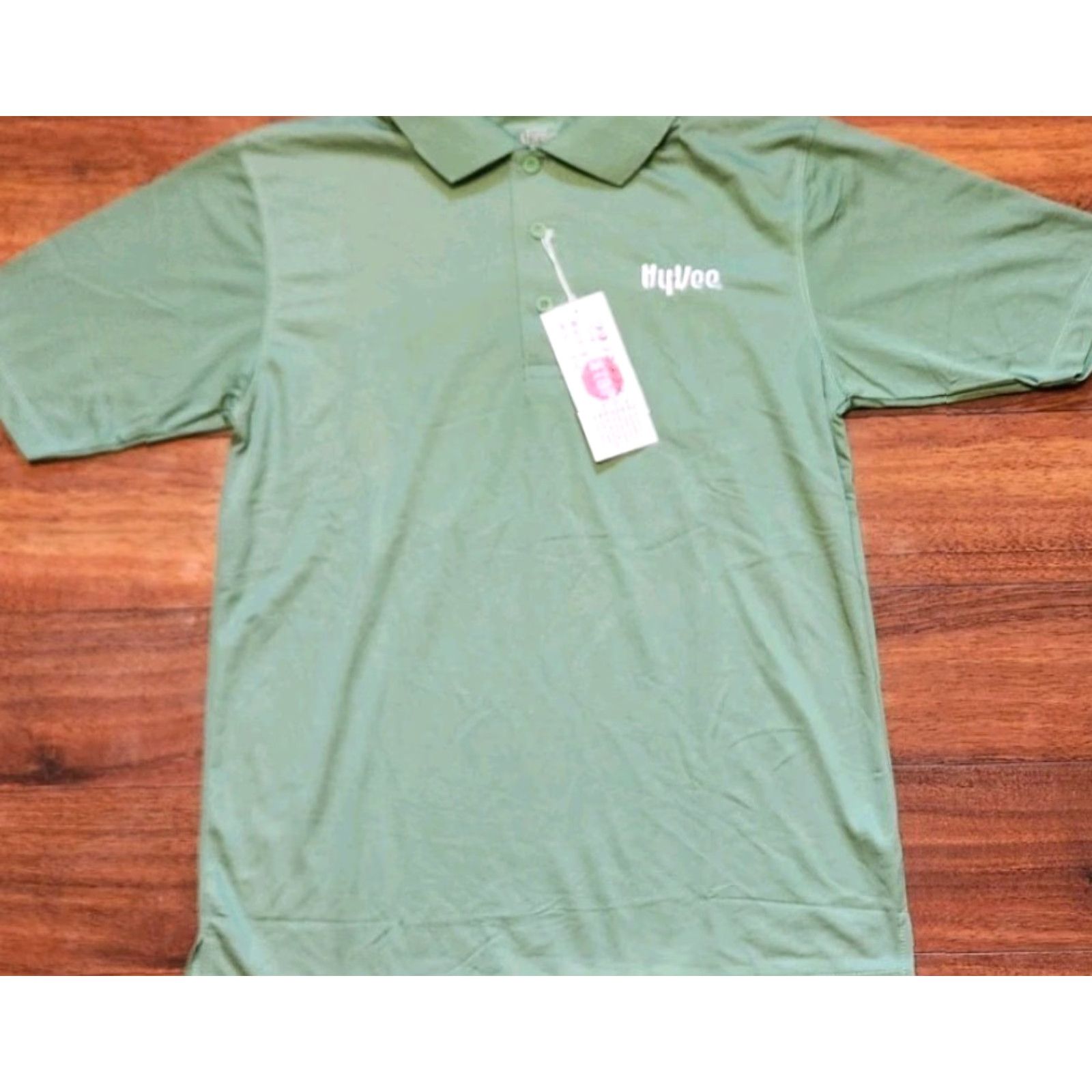 Vintage UKROPS Hyvee Polo Shirt Men’s S Small Employee Uniform Short Sleeve NWT Green Polyester Microfiber Logo Modern Classic, 90s, Work, Pride? Size US S / EU 44-46 / 1 - 5 Thumbnail
