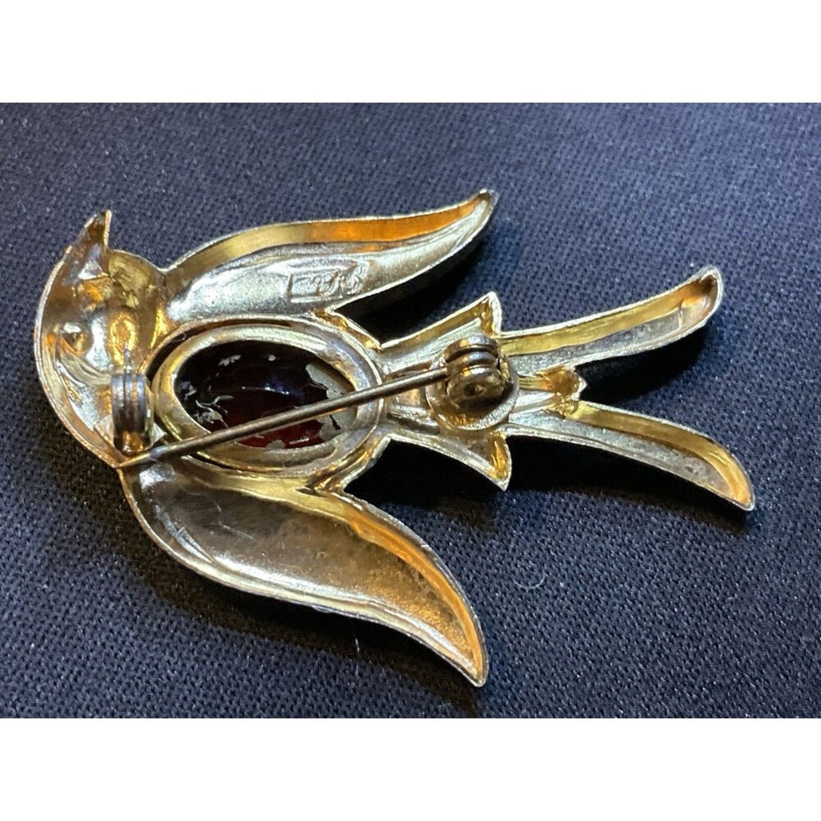 Other Coro Pegasus Red Jelly Belly Gilt Gold Tone Bird Brooch Size ONE SIZE - 6 Thumbnail