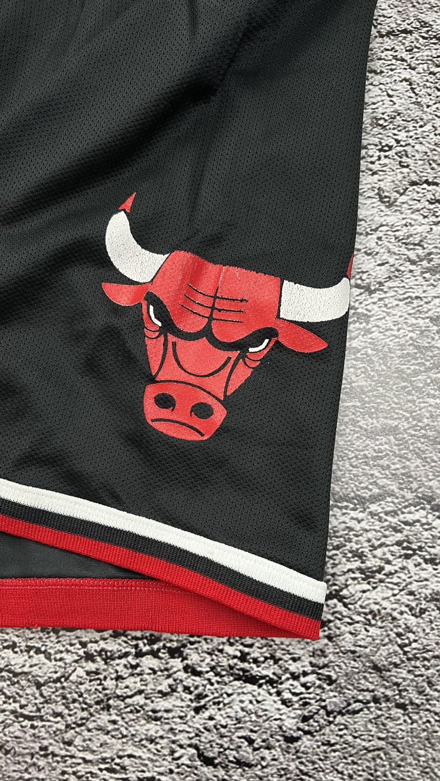 Champion × NBA × Vintage VTG 80-90’s Chicago Bulls NBA Michael Jordan champion shorts Size US 34 / EU 50 - 2 Thumbnail