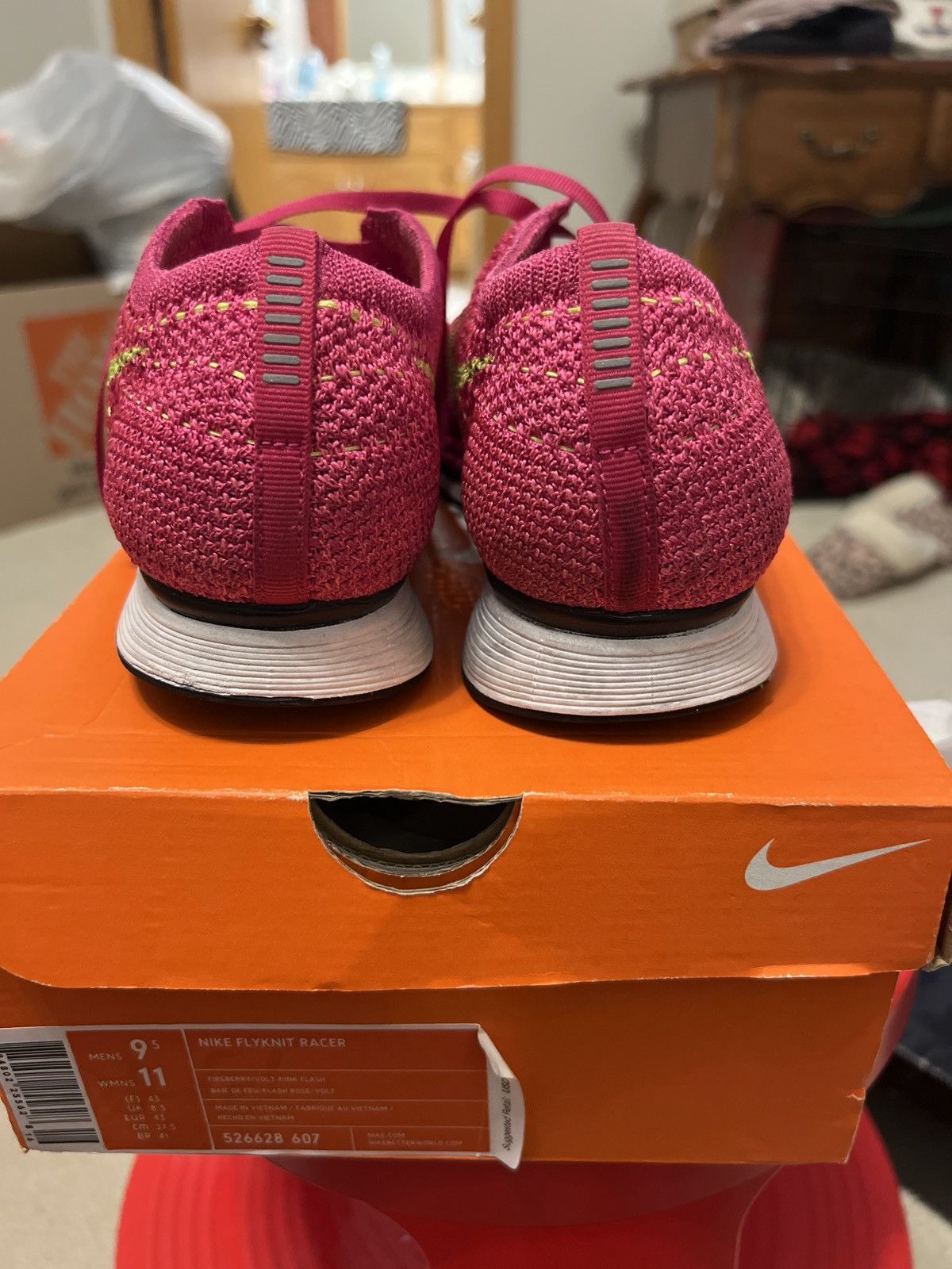 Nike Nike Flyknit Racer “Fireberry” Size US 9.5 / EU 42-43 - 7 Thumbnail