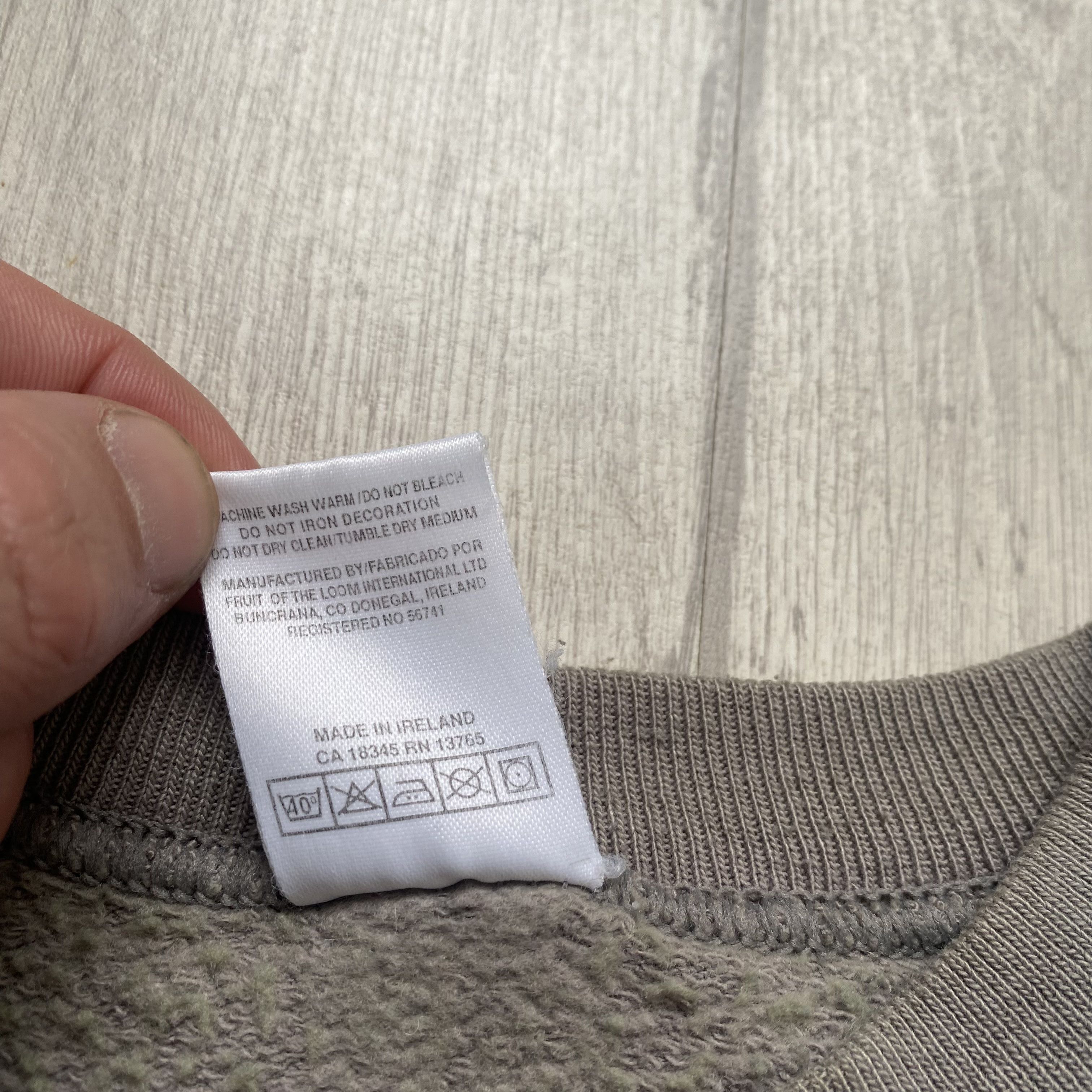 Fruit Of The Loom Vintage 90s FotL USA Blank Sweatshirt mini logo Size US L / EU 52-54 / 3 - 8 Thumbnail