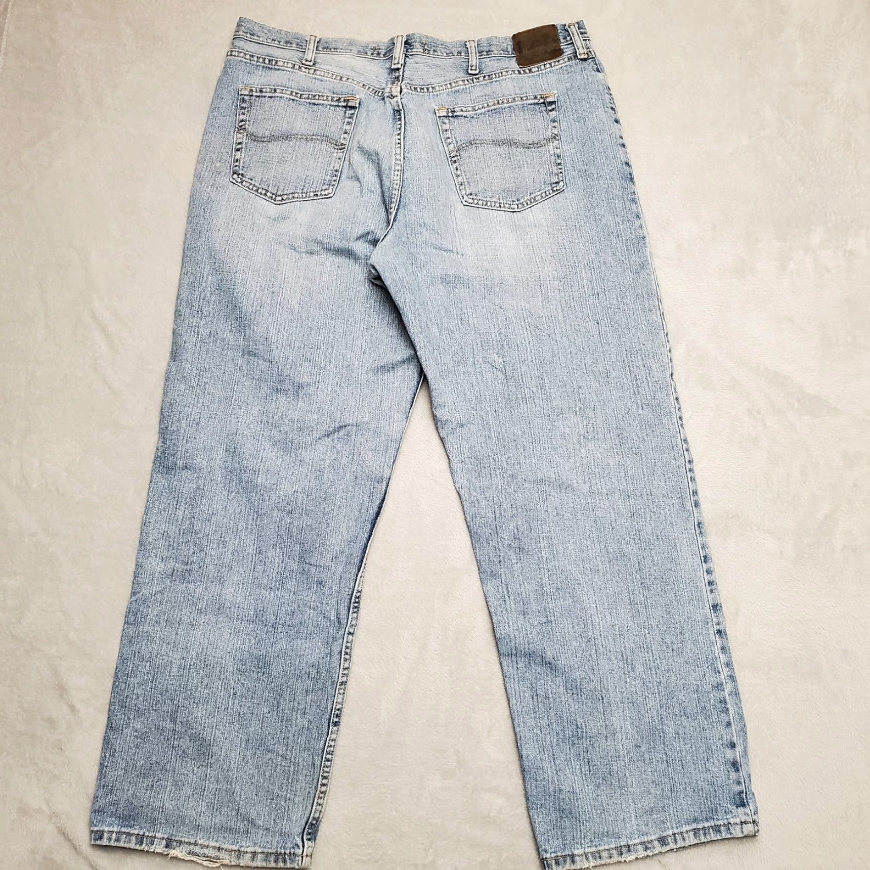 Lee VINTAGE Lee Jeans Mens 42x32 Blue Relaxed Fit Straight Leg Medium Wash Denim Pants 90s USA American Mens Size US 42 / EU 58 - 7 Thumbnail