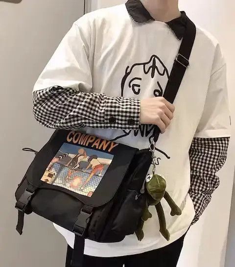 Japanese Brand Fashion y2k cartoon graphic shoulder messenger bag vintage Size ONE SIZE - 2 Thumbnail