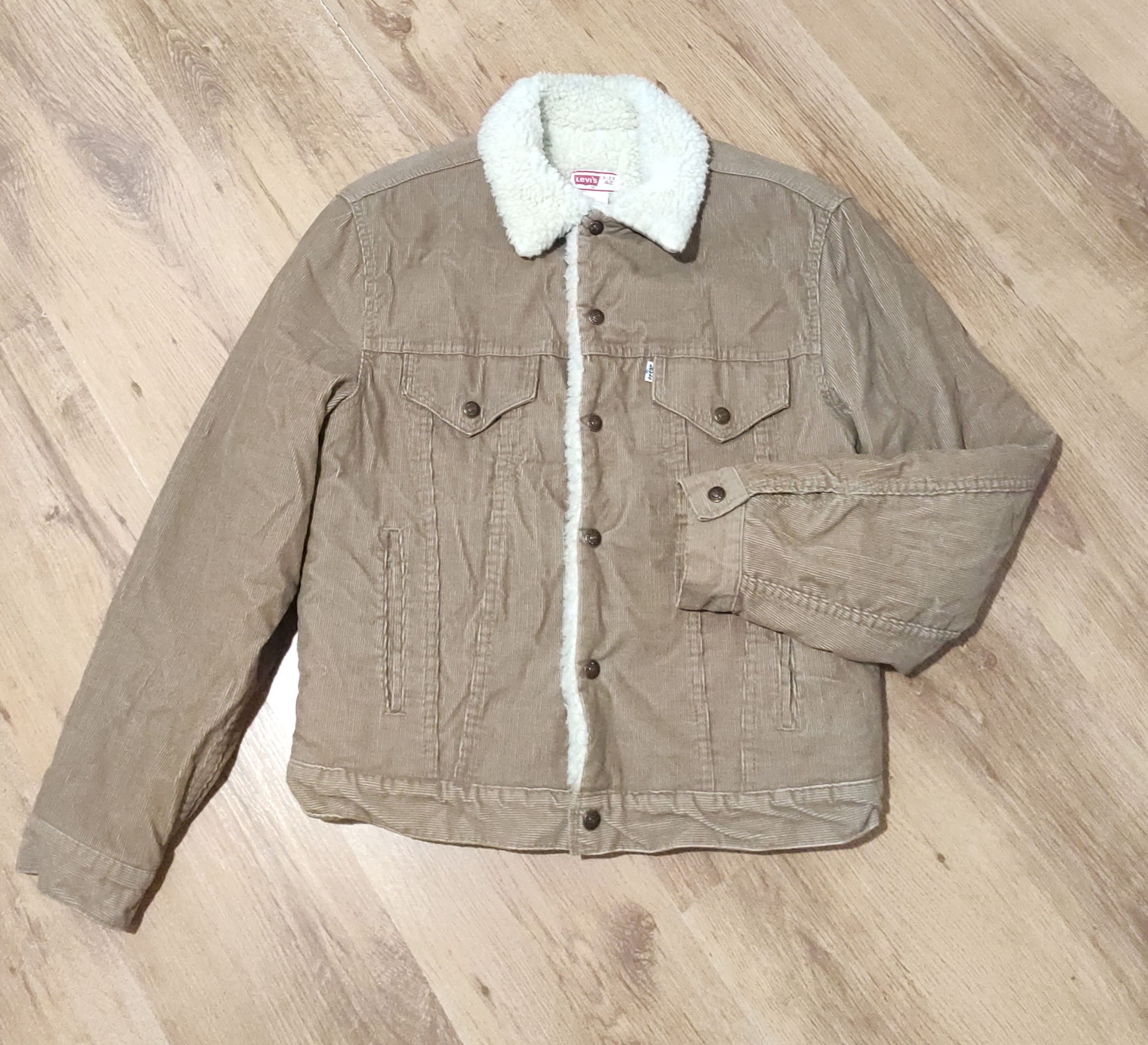 Men's vintage 80s Levi's sherpa lined corduroy jacket S/M