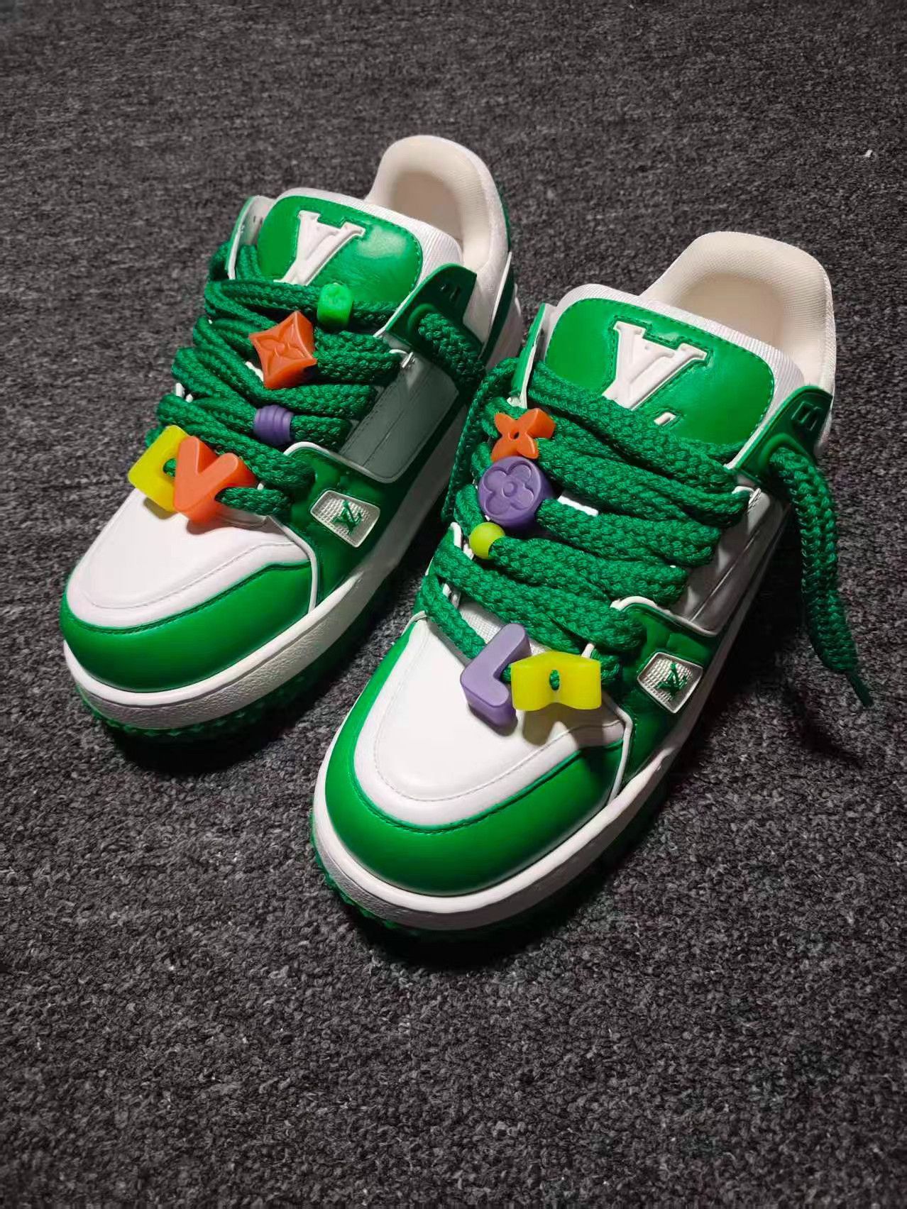 Louis Vuitton Green Low-Top Sneakers with Colorful Accents Size 8 Size US 8 / EU 41 - 1 Thumbnail