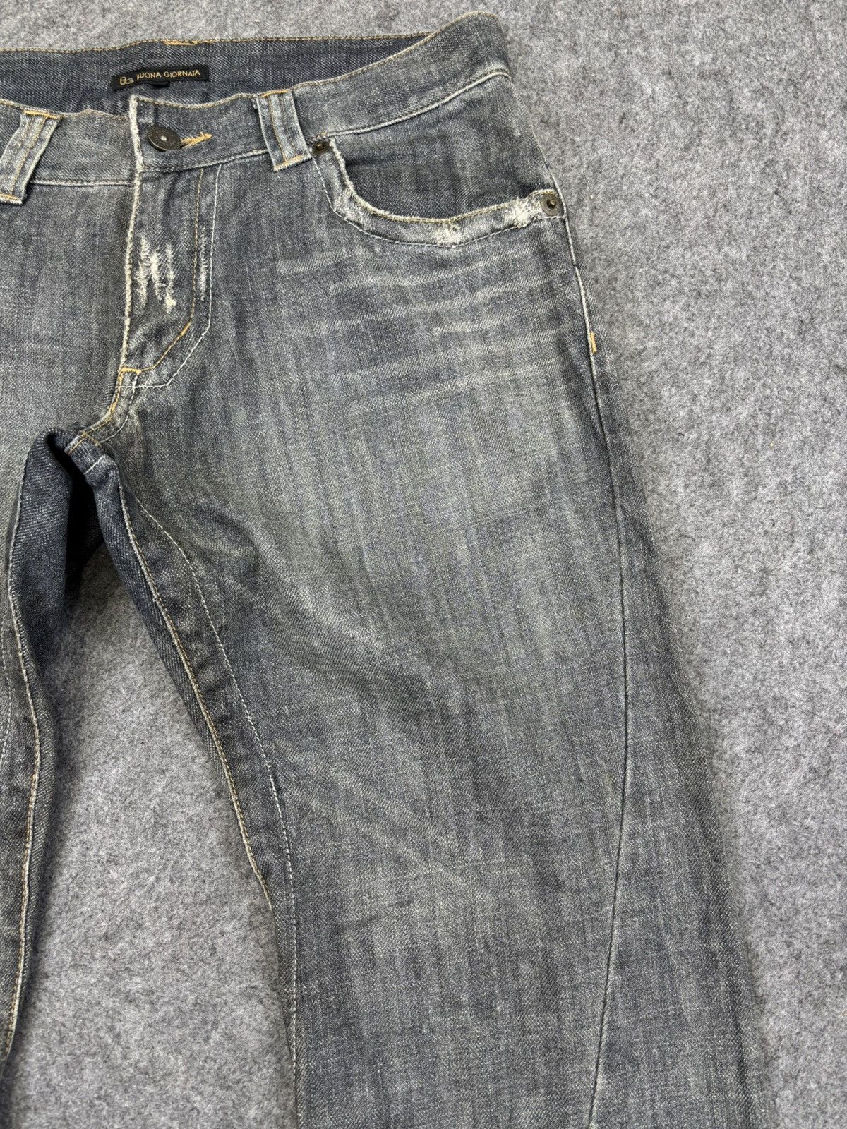 Japanese Brand 💥Flare💥Buona Giornata Twisted Leg Flare Denim F921 Size US 32 / EU 48 - 3 Thumbnail
