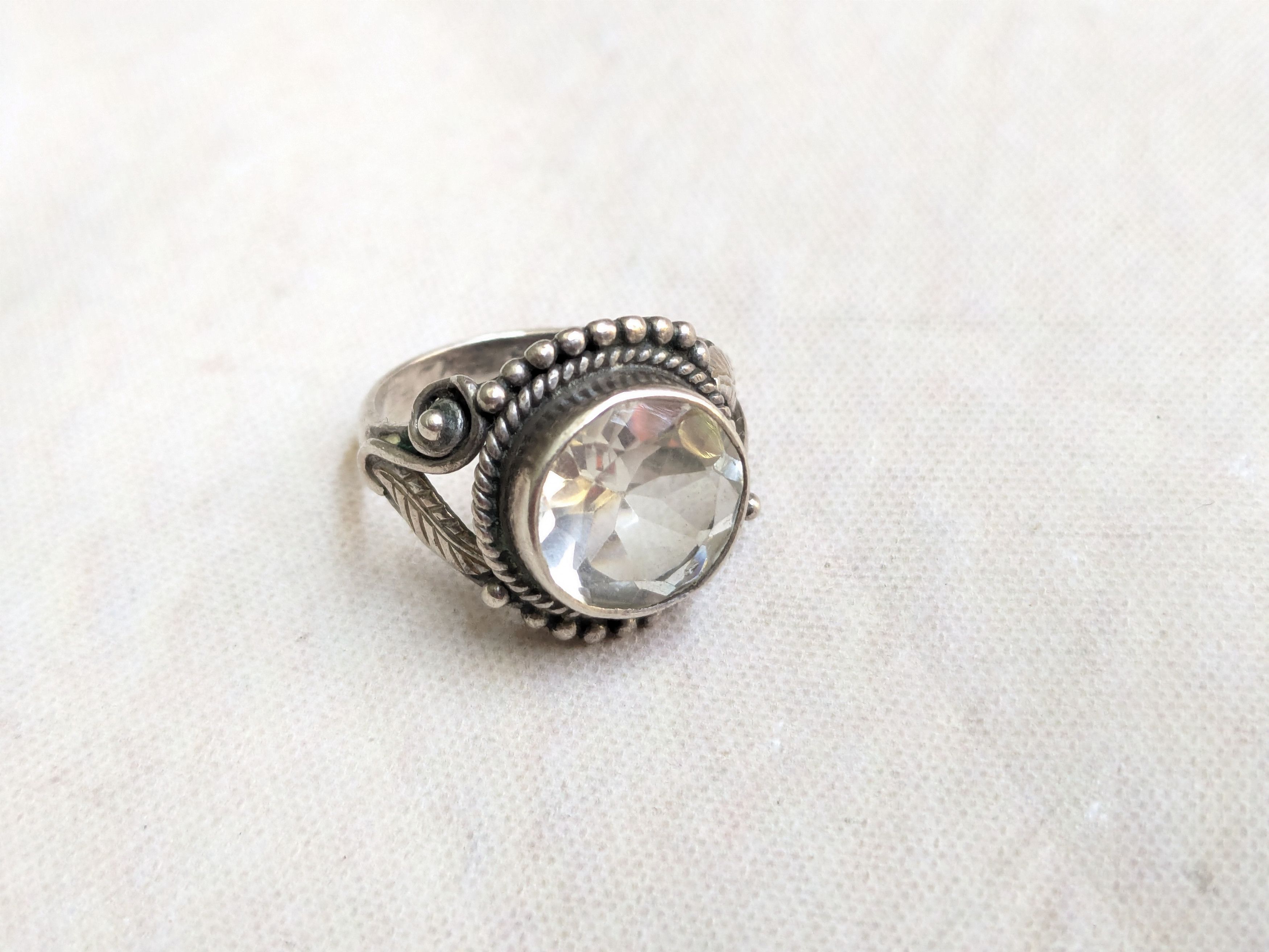 Jewelry × Vintage Sterling Silver Ring Clear Crystal Round Faceted 6.5 Size ONE SIZE - 5 Thumbnail