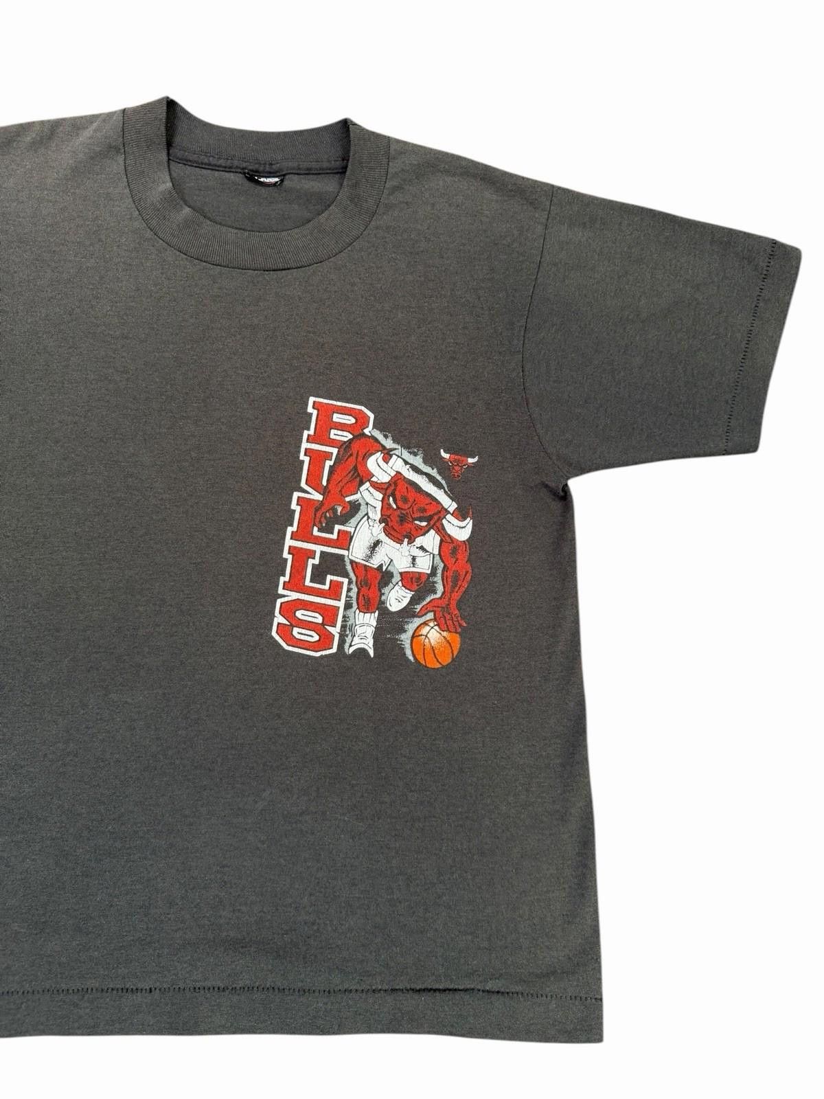 Vintage 1980’s Chicago Bulls NBA Benny The Bull Faded Black Shirt S Size US S / EU 44-46 / 1 - 3 Thumbnail