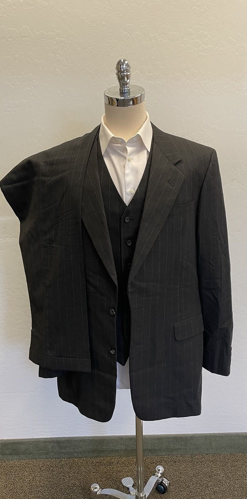 Aquascutum × Vintage Striped 3-Piece Wool Suit Size 44L - 1 Thumbnail