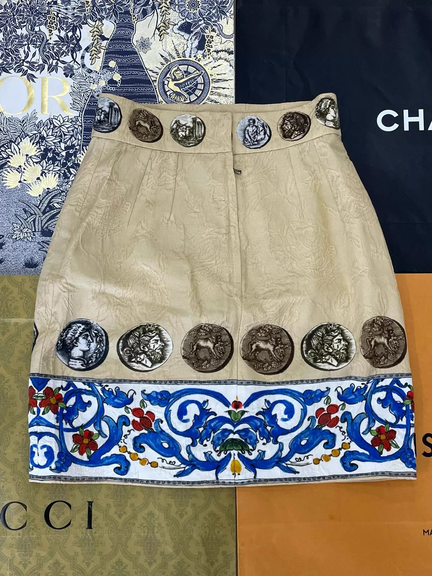Dolce & Gabbana DG Gold Embossed Print Skirt Women's Size 40 Size 27" / US 4 / IT 40 - 3 Thumbnail