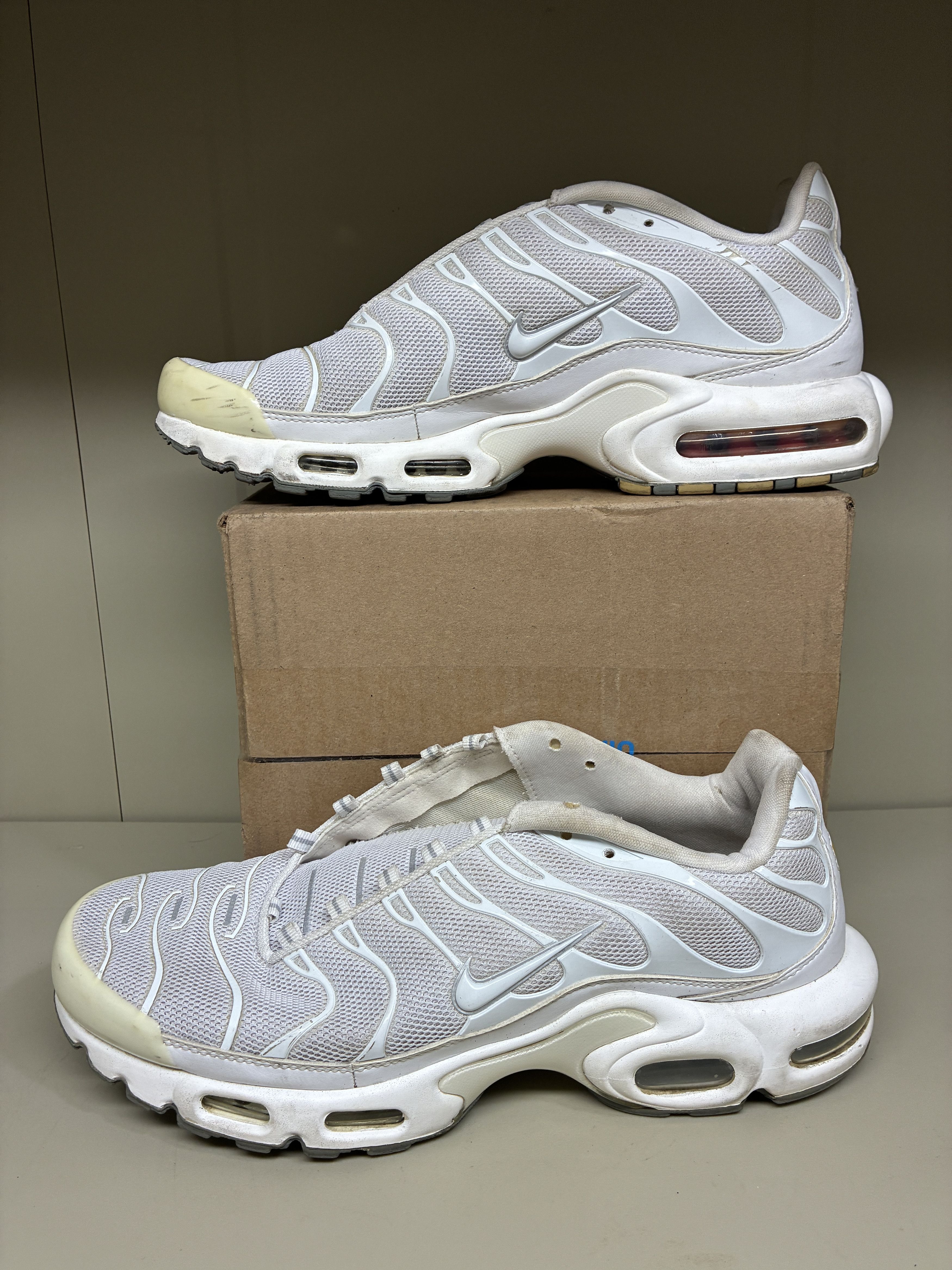 Nike Nike Air Max Plus TN Triple White Running Sneaker Men 12 Size US 12 / EU 45 - 1 Thumbnail