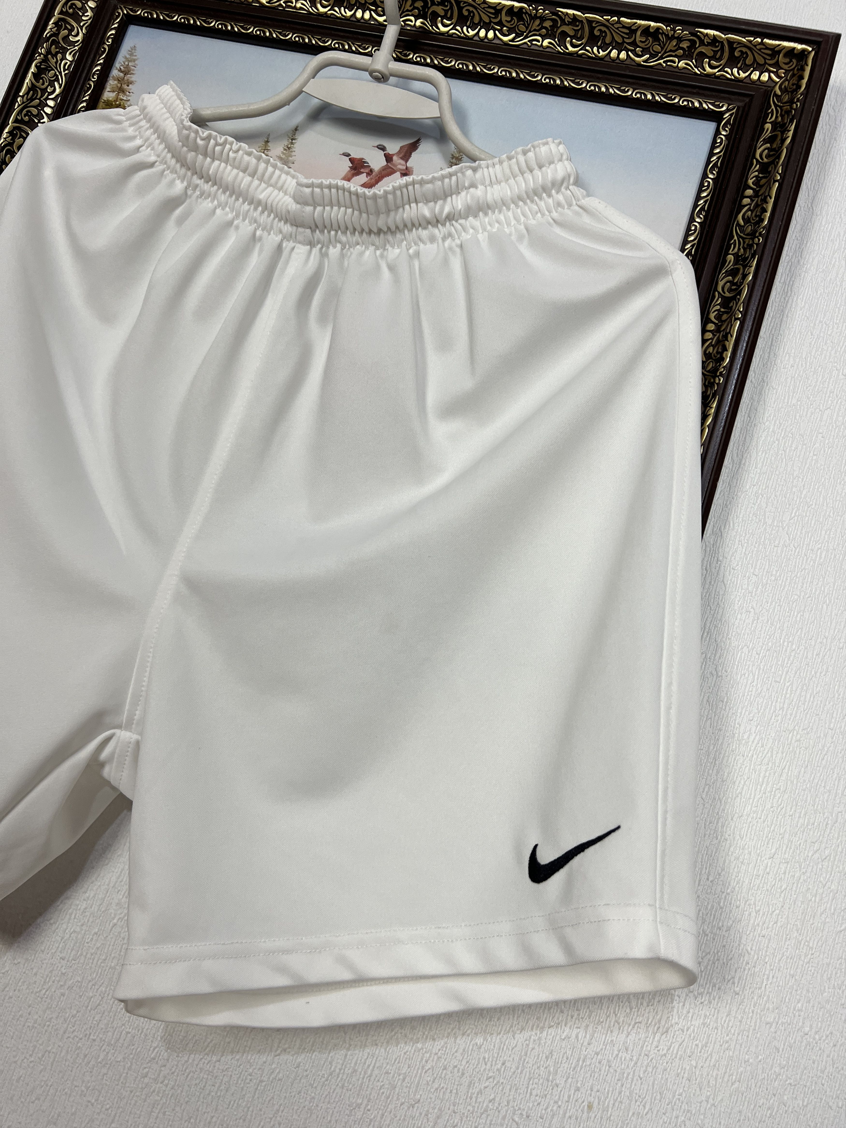 Nike Vintage Nike Fulham Football Shorts Soccer Athletic Rare Size US 32 / EU 48 - 2 Thumbnail