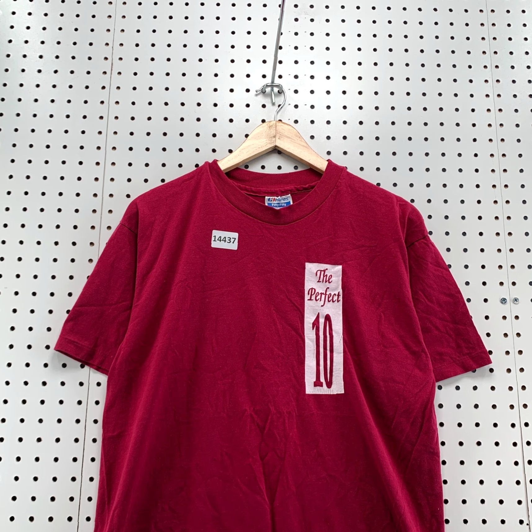 Hanes VINTAGE Hanes T-Shirt The Perfect 10 80s Red L Mens Size US L / EU 52-54 / 3 - 3 Thumbnail