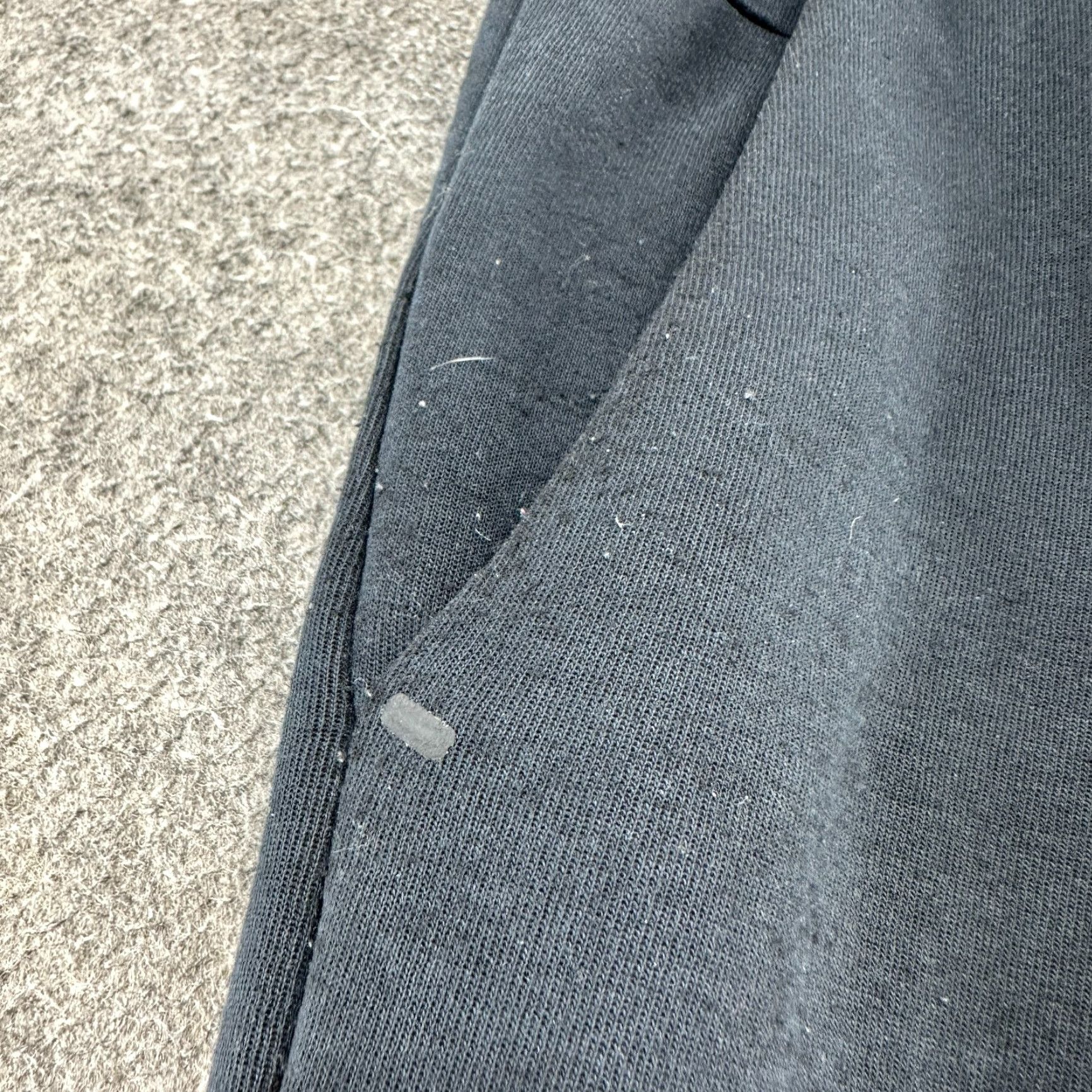 Nike Nike Pants Mens L Black Jogger Sweat Fleece Swoosh Solid Drawstring Stretch Regular Width Inseam 26 Sport Gym Running CrossFit Nike Fleece Size US 33 - 6 Thumbnail