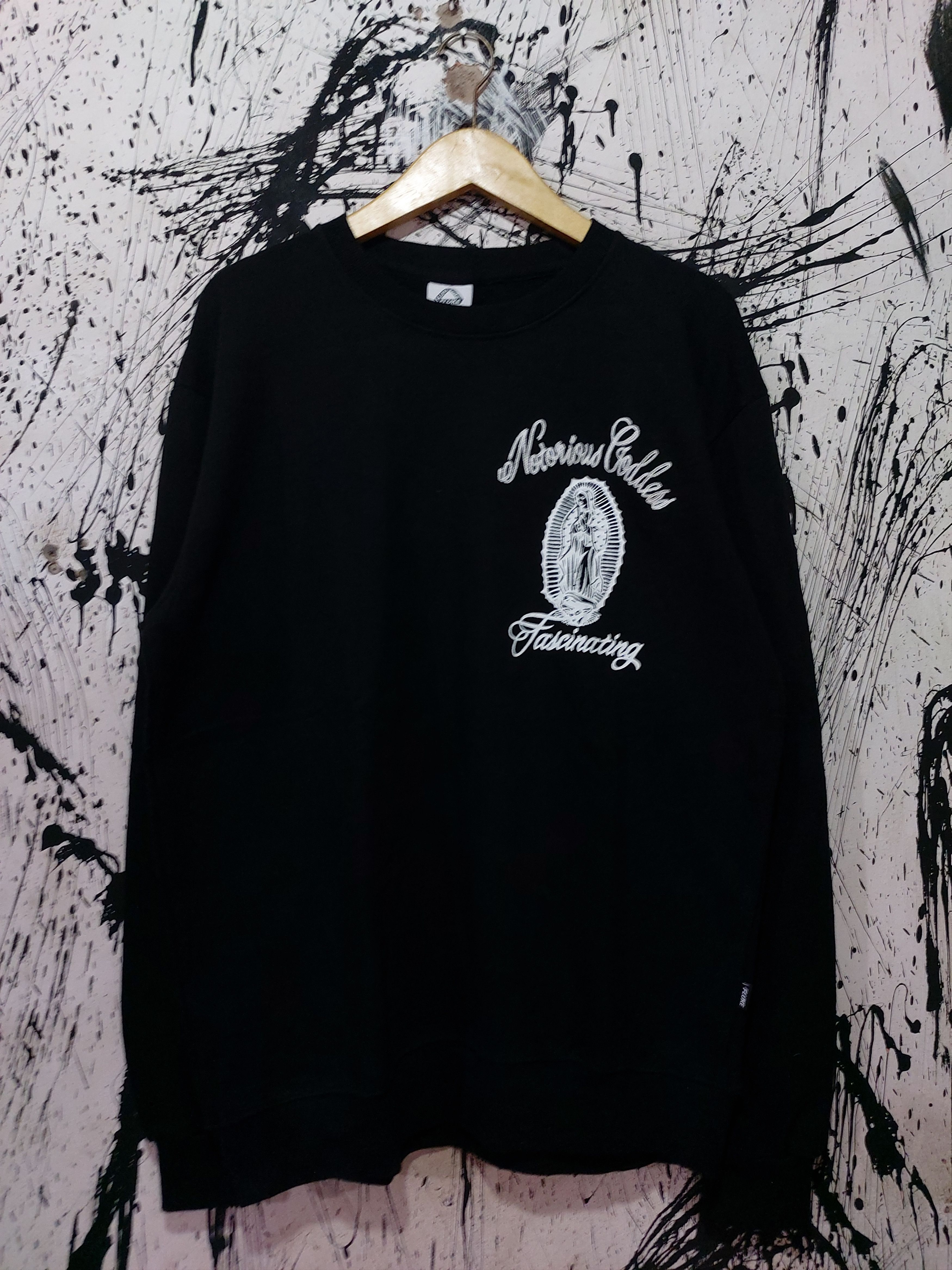 Japanese Brand Y2K FLUKE NOTORIOUS GODDESS FASCINATING LOGO SWEATSHIRT Size US L / EU 52-54 / 3 - 4 Thumbnail