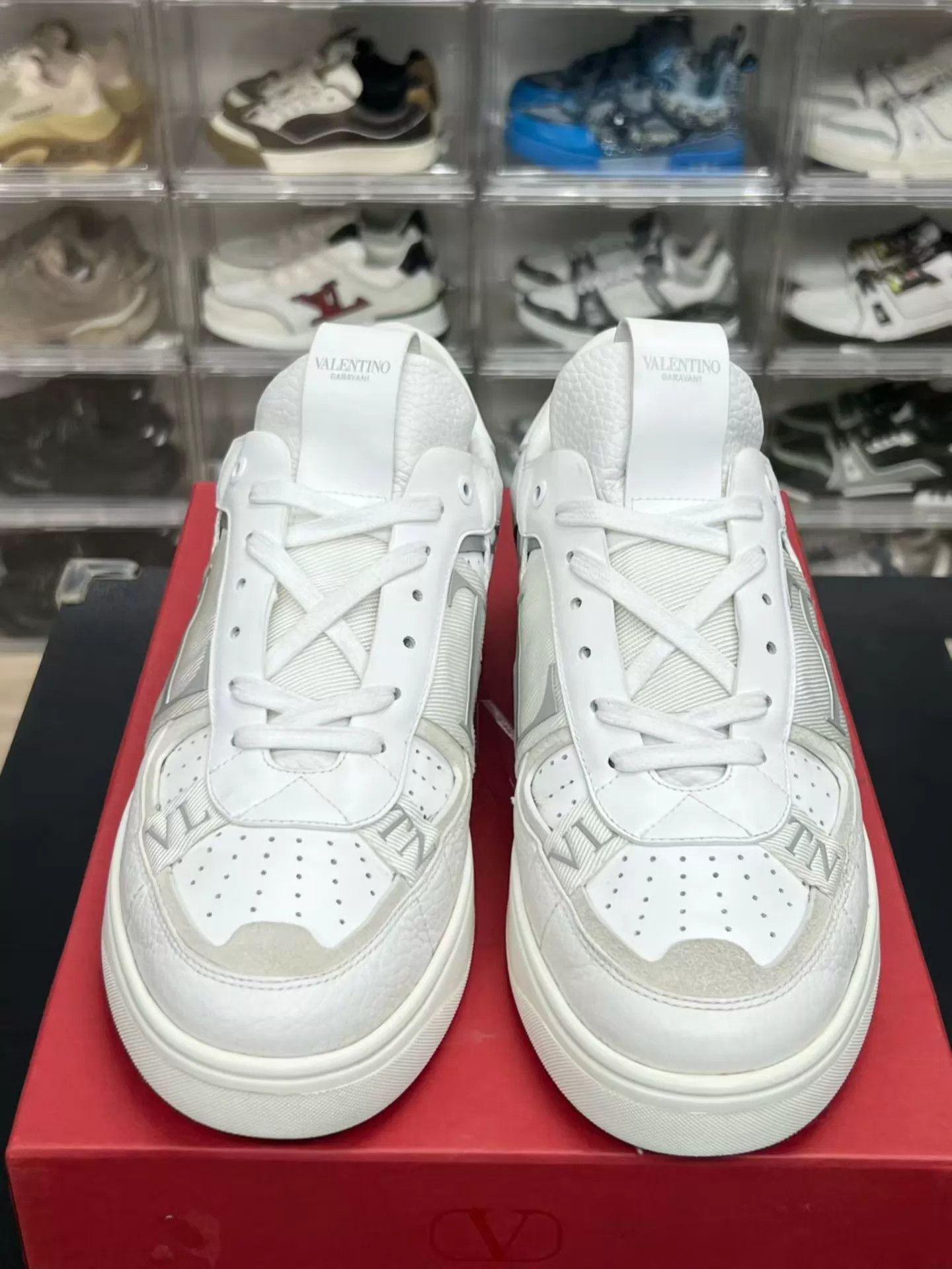 Valentino Valentino White Low-Top Sneakers Size 43 Original Box Size US 10 / EU 43 - 2 Thumbnail