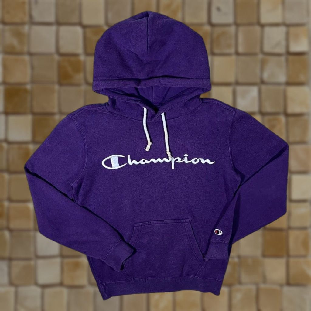 Champion Champion Classic Embroidered Purple Pullover Hoodie XXS Women's Small Hoodie Pullover Embroidered Spellout Logo Vintage? Size XXS / US 00 / IT 34 - 1 Thumbnail