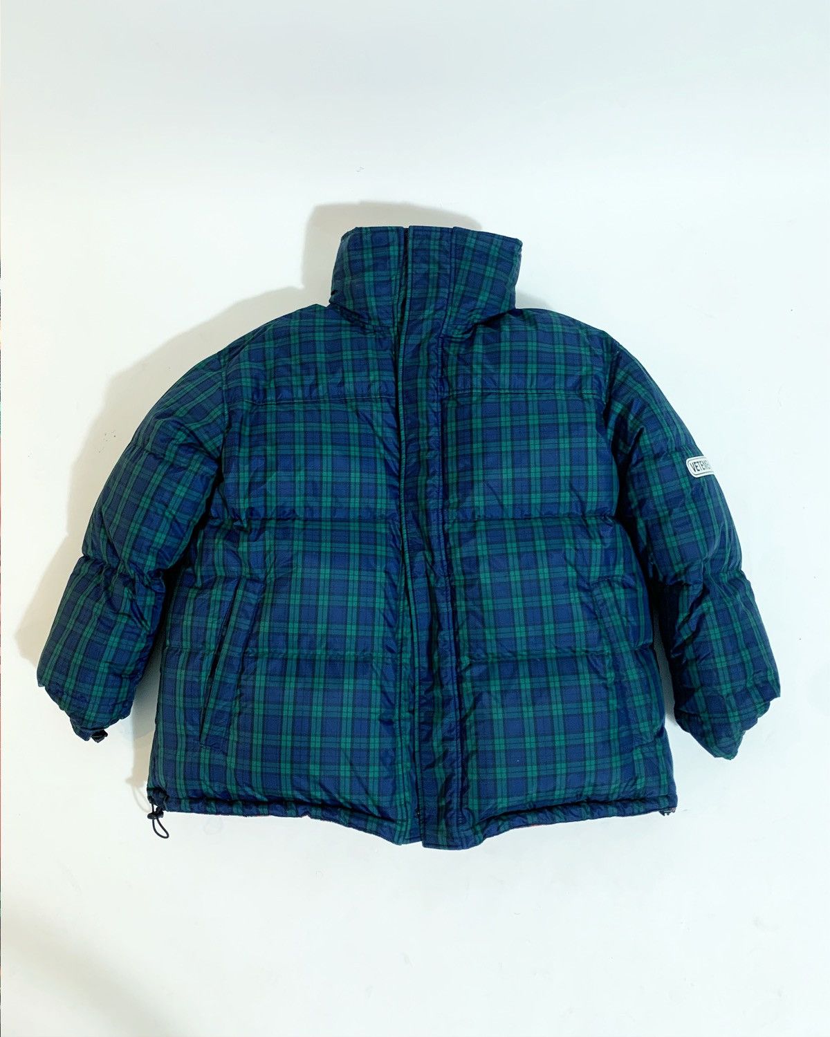 Vetements Vetements fw19 check reversible puffer jacket in red Size US L / EU 52-54 / 3 - 6 Thumbnail
