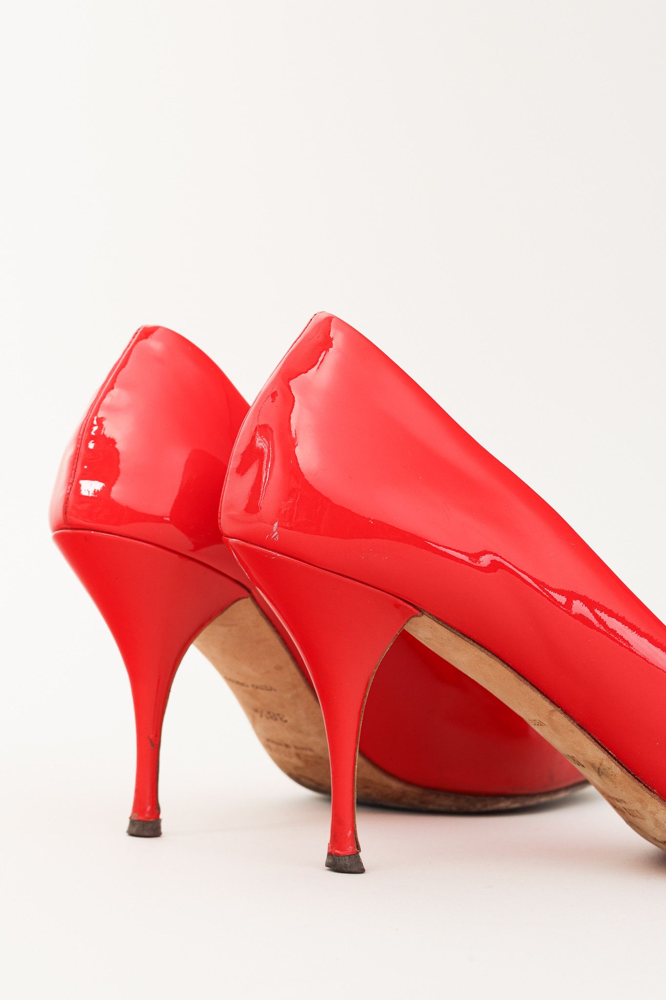 Miu Miu Miu Miu Red Patent-Leather Almond-Toe Pumps Size US 8 / IT 38 - 4 Thumbnail