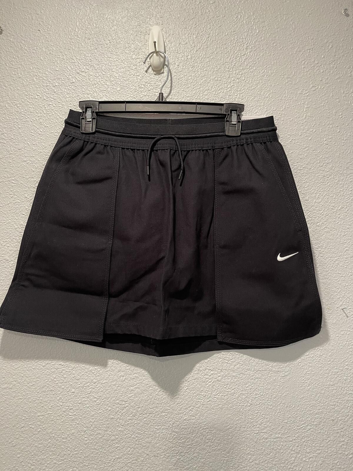 Nike Women's Nike Sportswear Cargo Mini Skirt Size 32" / US 10 / IT 46 - 1 Thumbnail