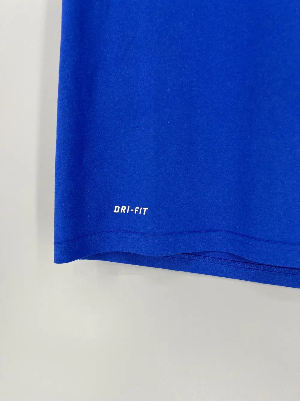 Nike Vintage 90s Nike Swoosh Logo Tee Travis Scott Style Grailed Size US S / EU 44-46 / 1 - 6 Thumbnail