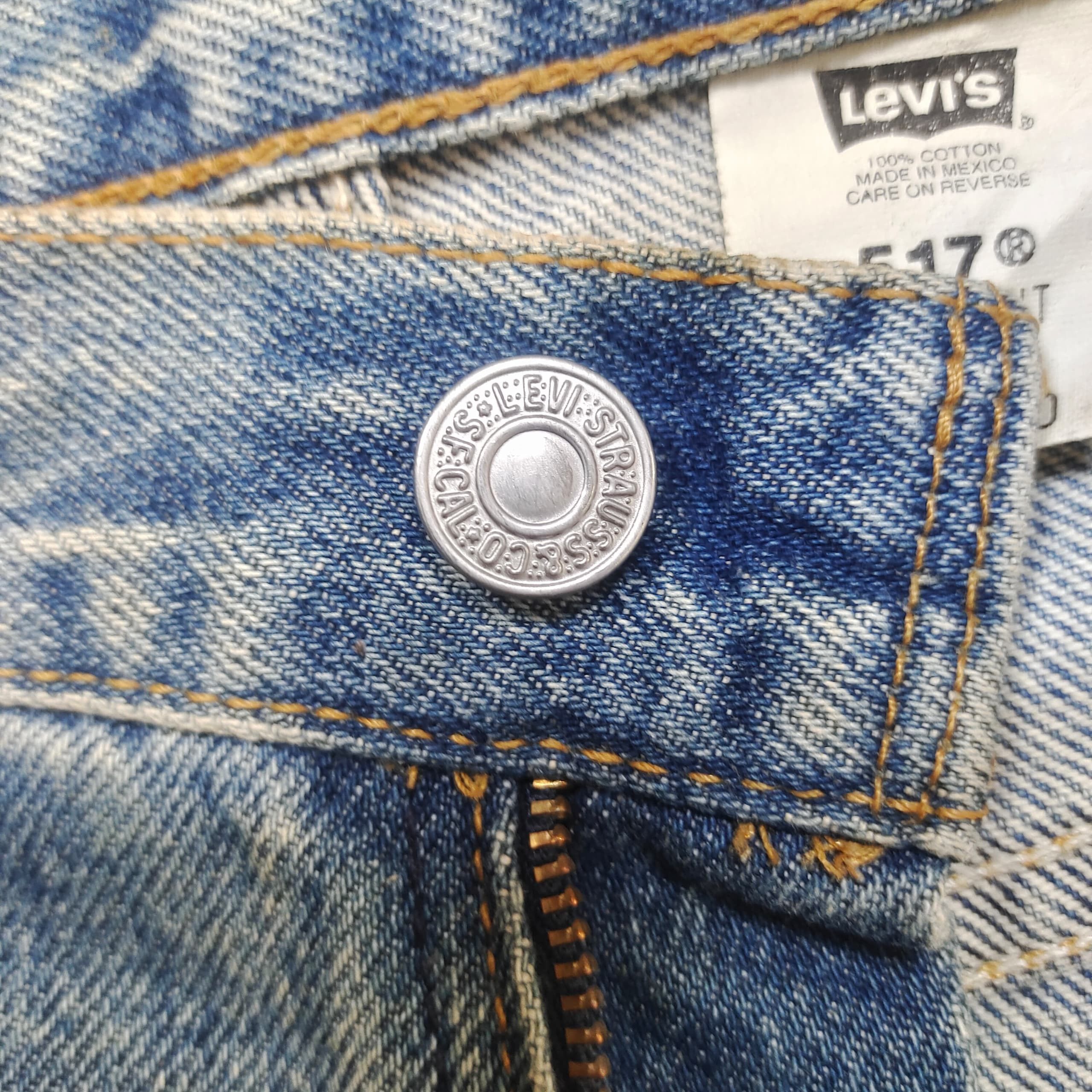 Levi's Vintage Levi’s 517 Bootcut, Y2K Jeans Light Wash Whiskering Size US 30 / EU 46 - 6 Thumbnail