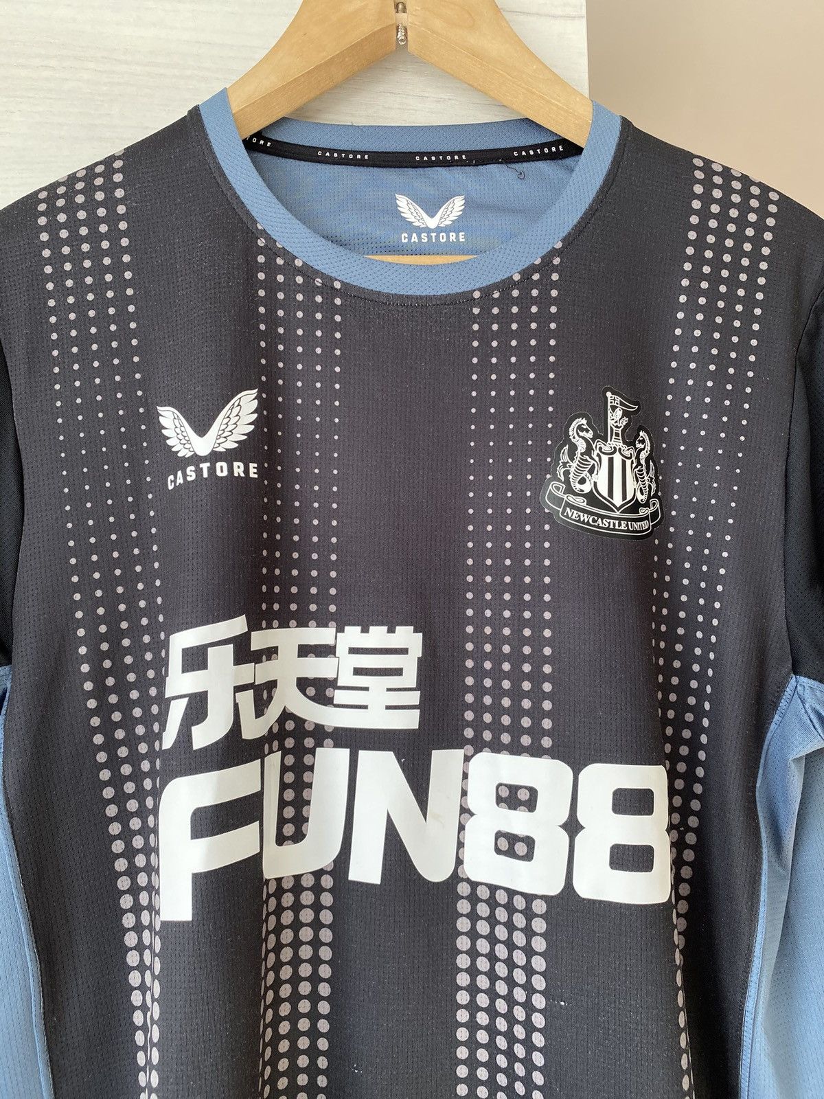 Castore Newcastle United Away Jersey FUN88 Sponsor Authentic Kit M Size US M / EU 48-50 / 2 - 2 Thumbnail