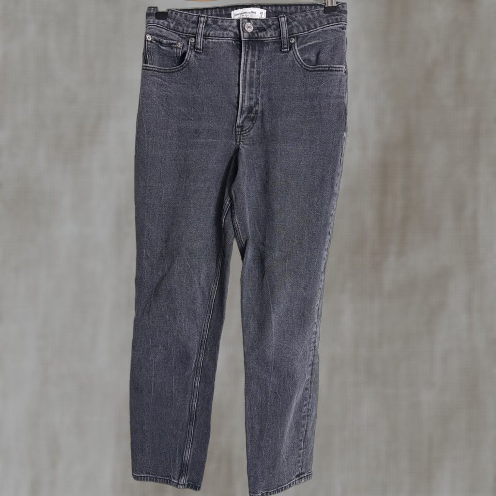 Abercrombie & Fitch Abercrombie & Fitch Jeans Mom High Rise Black 26X27 Womens Size 2 Size 42" / US 20 - 1 Thumbnail