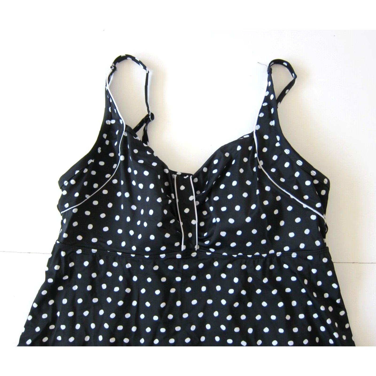 Vintage VINTAGE Roaman's Black White Polka Dot Built in Bra Slimming Swimsuit Dress Women 22W Size 3XL / US 20-22 - 3 Thumbnail