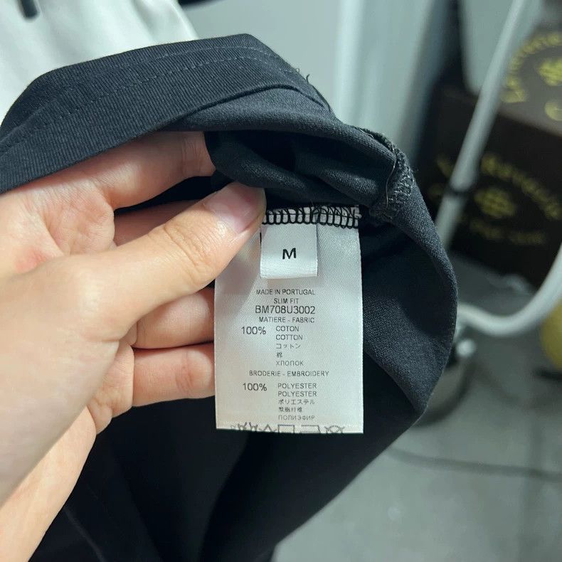 Givenchy Givenchy Letter Logo Short-sleeve R0617 2506-Nextarrow Size US M / EU 48-50 / 2 - 4 Thumbnail
