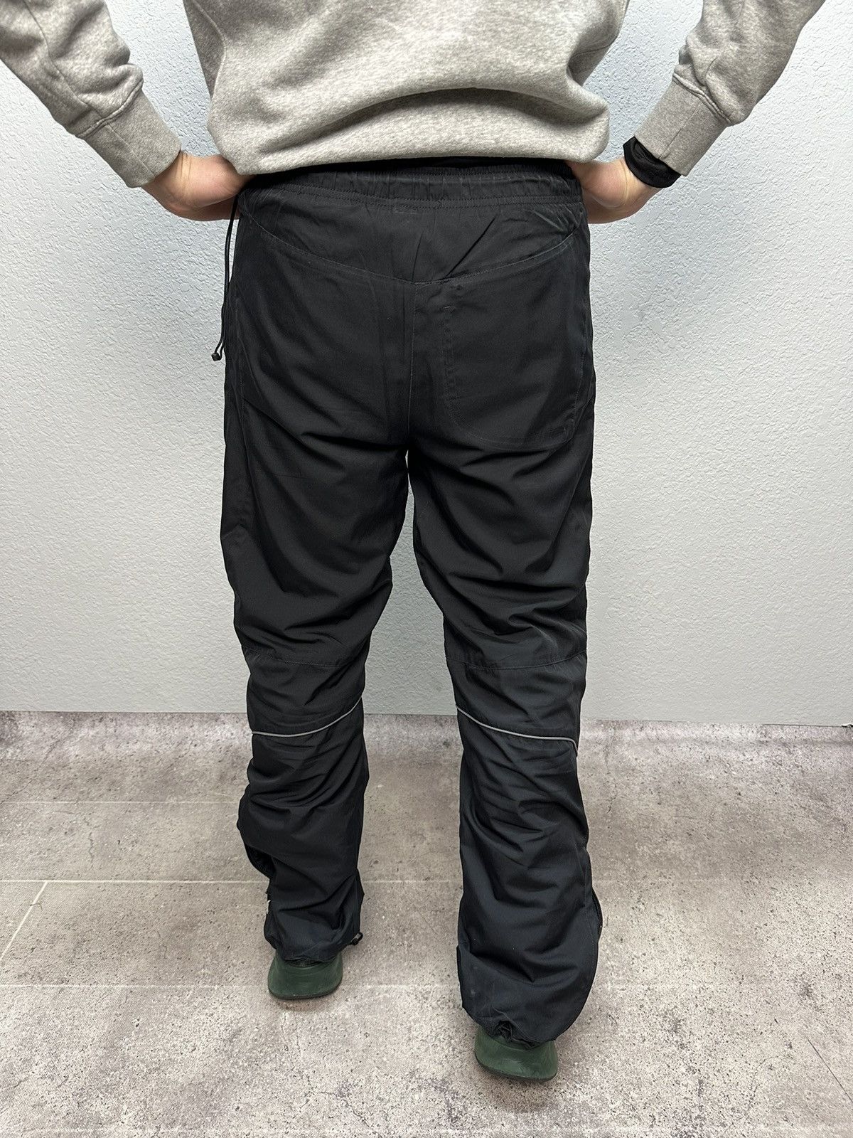 Nike × Vintage Vintage Nike Drill Nylon Pants Embroidered Logo Y2K Size US 32 / EU 48 - 3 Thumbnail
