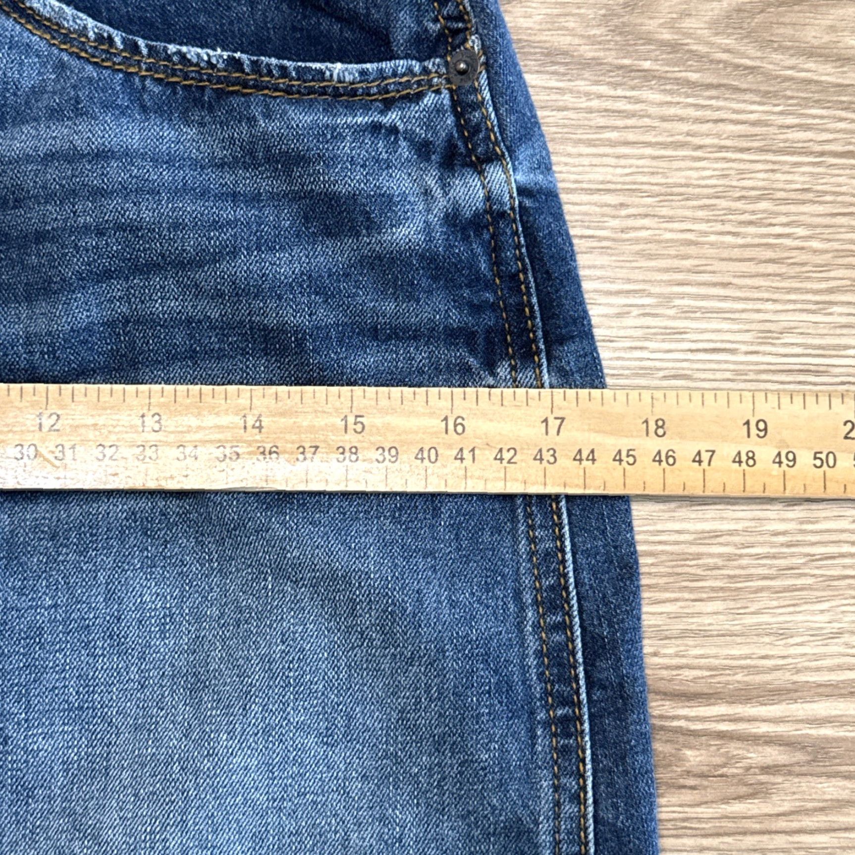 Vintage VINTAGE Mudd Women's Denim Skirt Size 7 Short Mini Stretch Blue Distressed Size 28" / US 6 / IT 42 - 7 Thumbnail