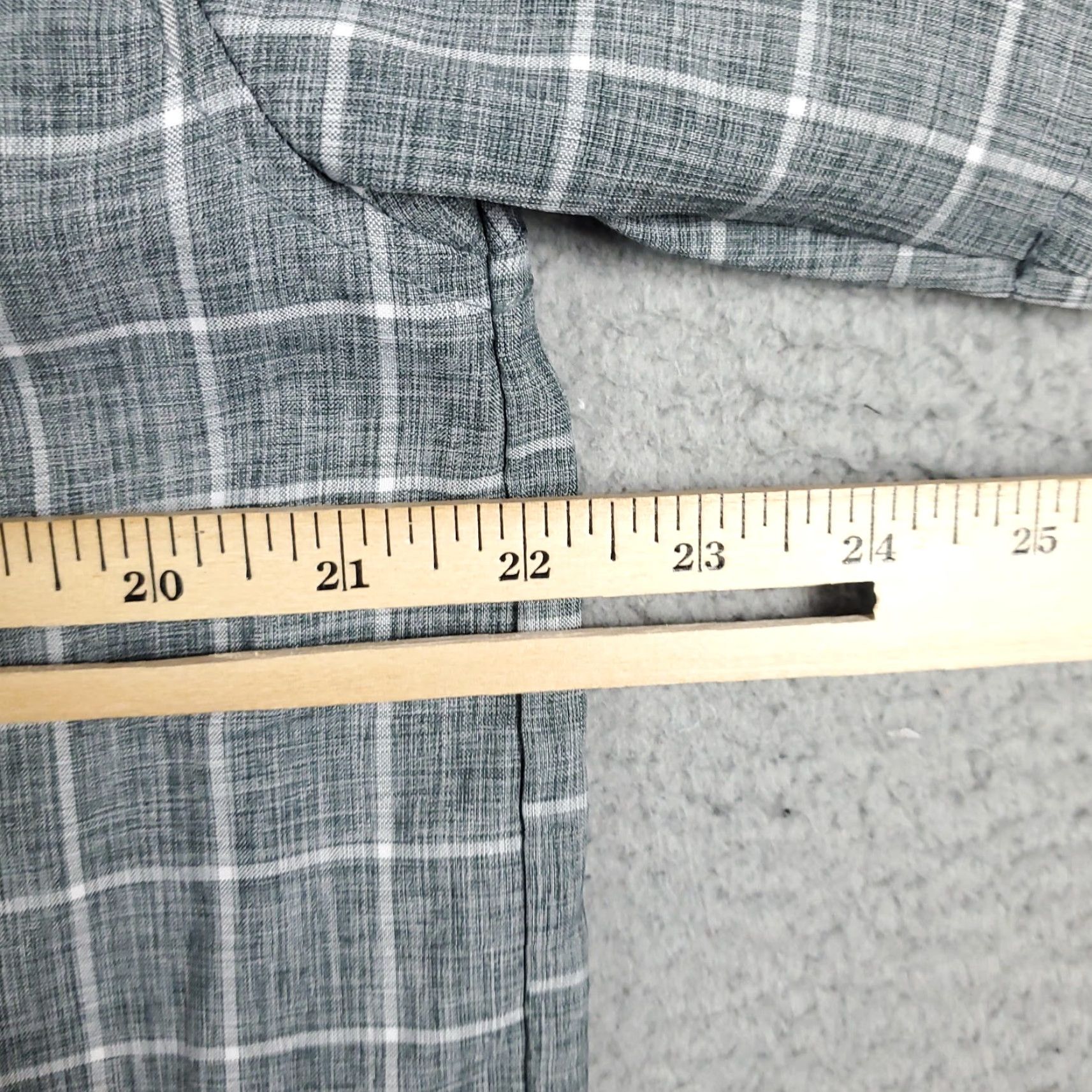 Orvis **Gray Orvis Plaid Mens Button-Up Shirt Size M** User: Gray Orvis Plaid Mens Button-Up Shirt Size M Size US M / EU 48-50 / 2 - 6 Thumbnail
