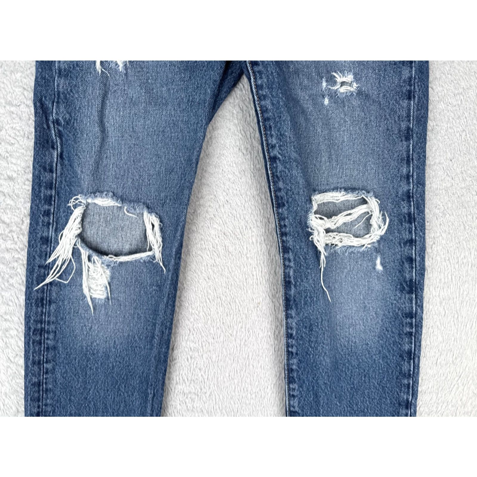 Levi's Levi's Jeans Women 24x28 Wedgie Straight High Rise Distressed Button Denim Blue 5-Pocket Regular Size 24 Womens Jeans Size 42" / US 20 - 3 Thumbnail