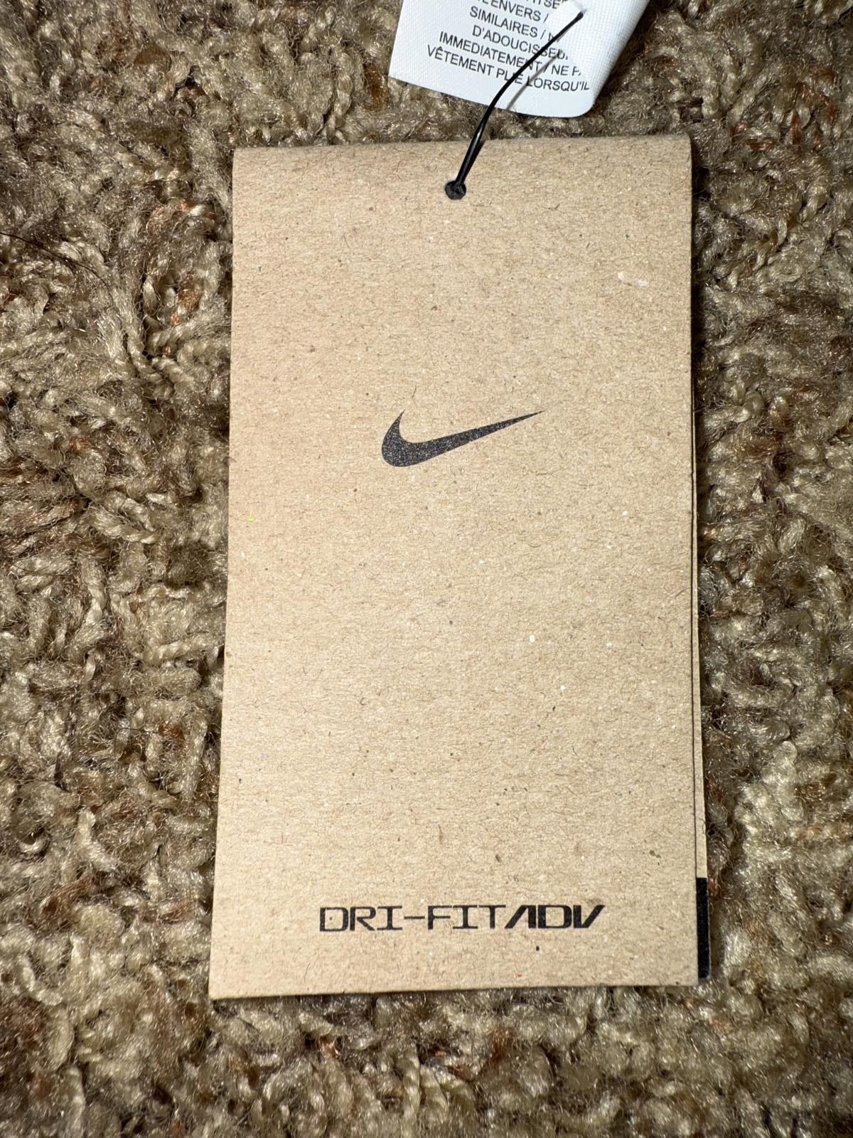 Nike Nike Men’s Dri-Fit ADV Aeroswift 1/2-Length Running Tights Size US 34 / EU 50 - 12 Thumbnail