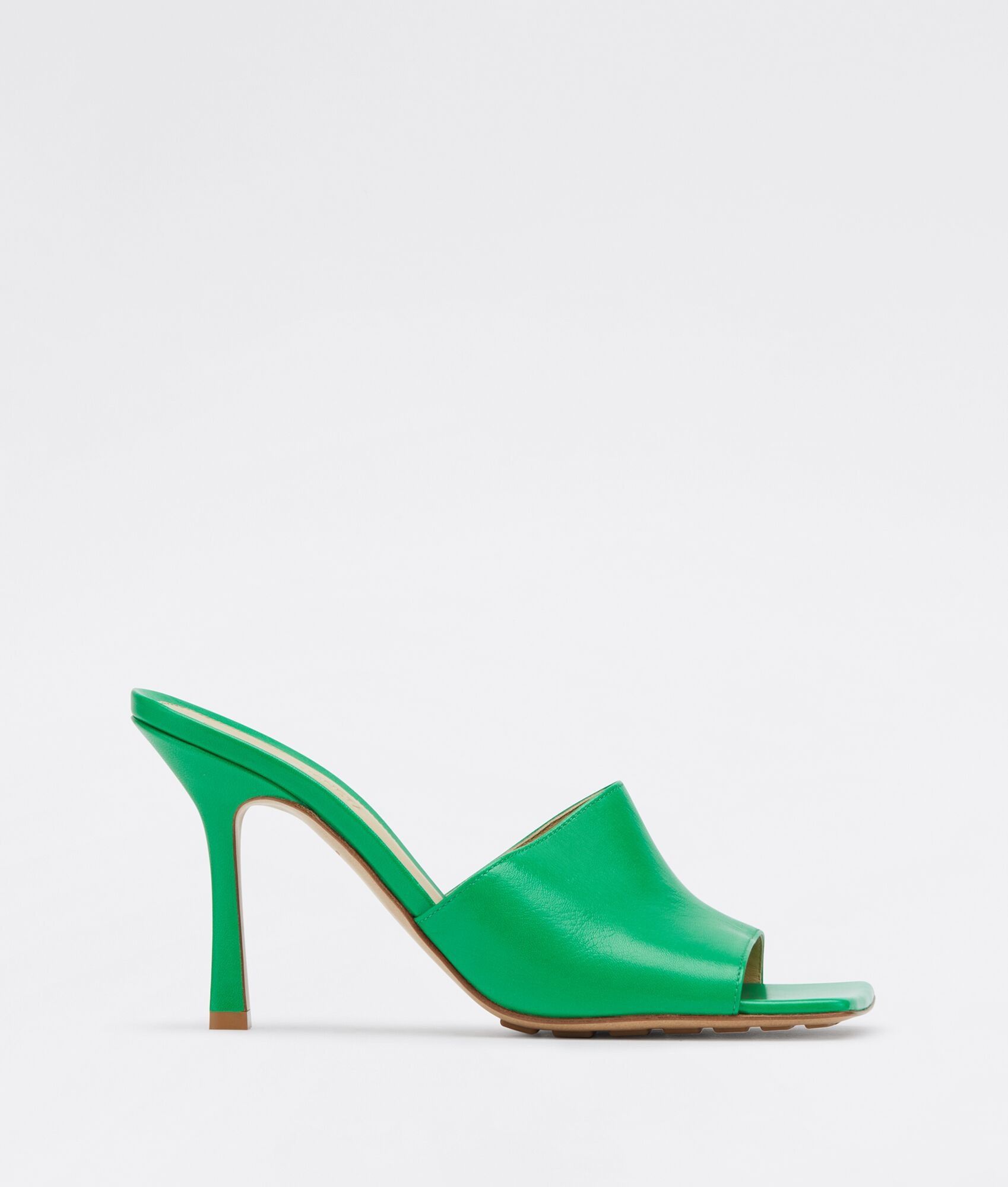 Bottega Veneta o1bcso1str0425 Stretch Mules in Grass Size US 6 / IT 36 - 1 Thumbnail