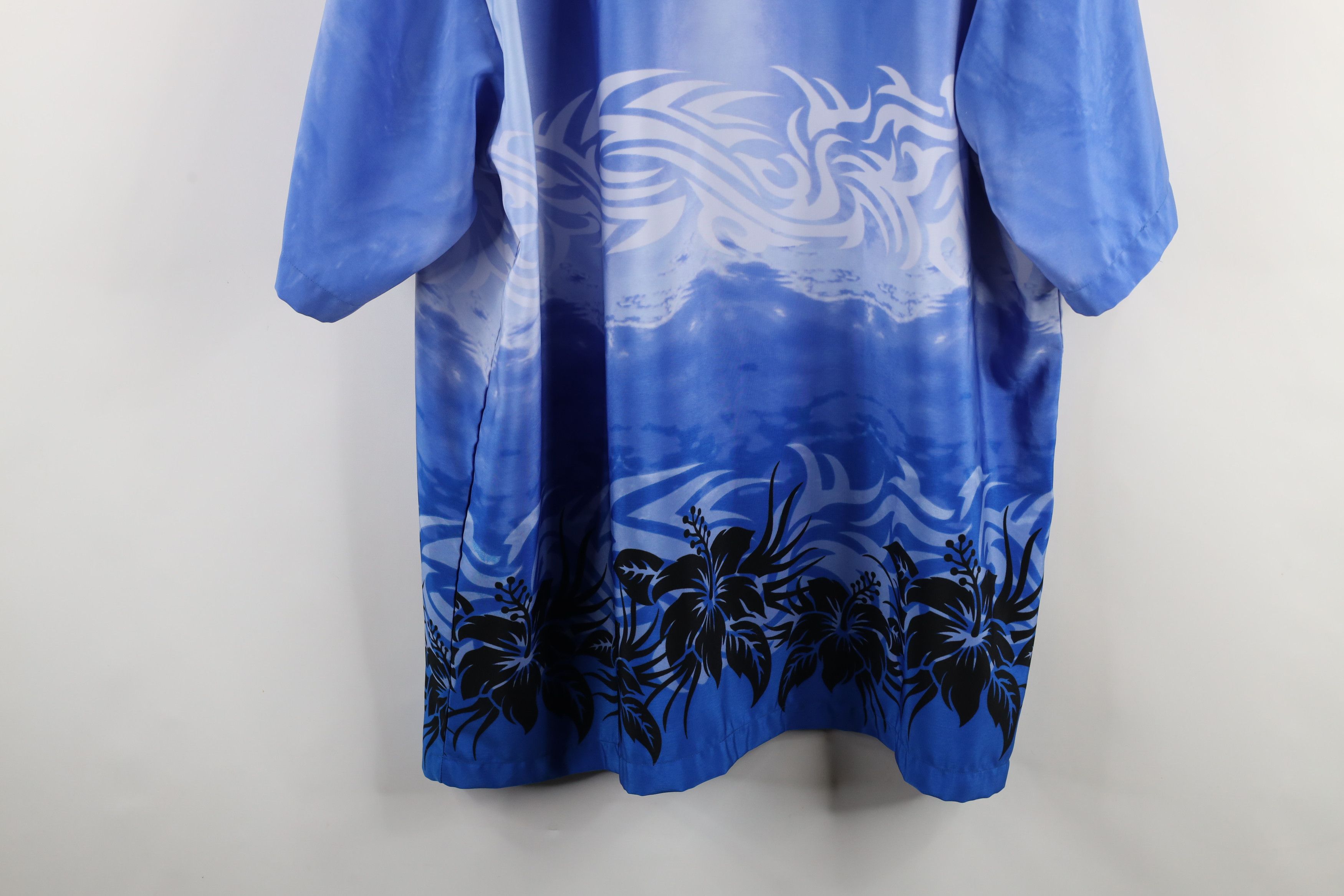 Vintage Vintage 90s Y2K Streetwear Flower Gambler Poker Button Shirt Size US XXL / EU 58 / 5 - 10 Thumbnail